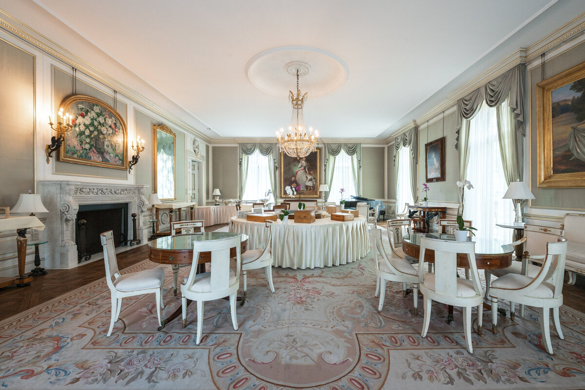 the cocktail hour space at jasna polana