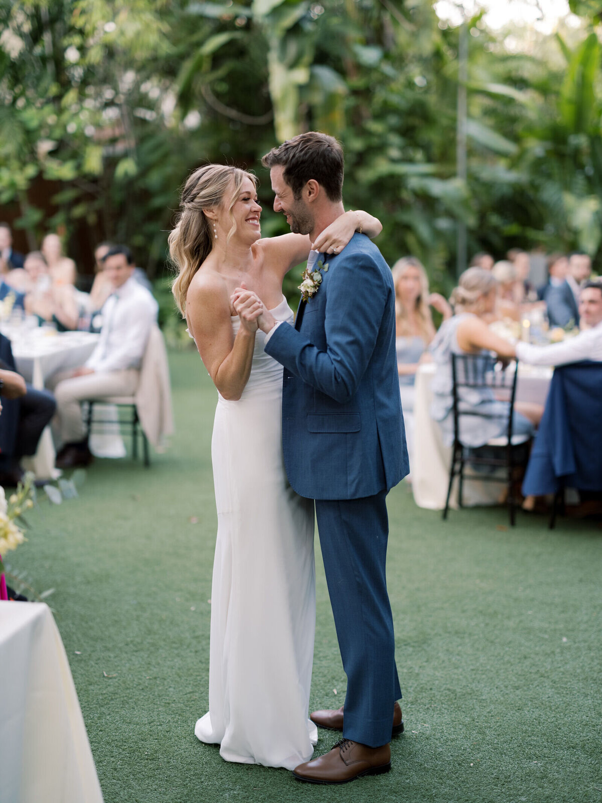 bride-groom-first-dance-7HM-W