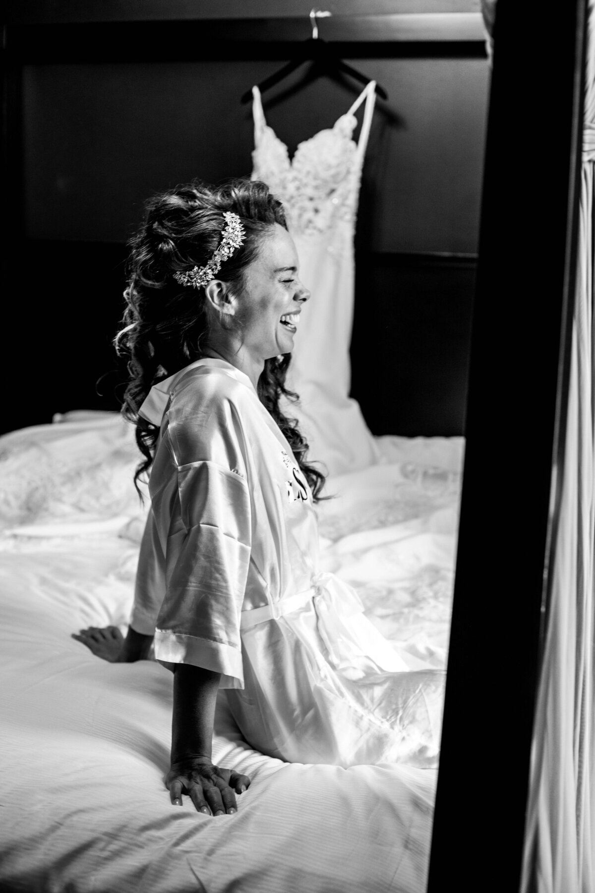 Bride-enjoys-wedding-day-prep-3