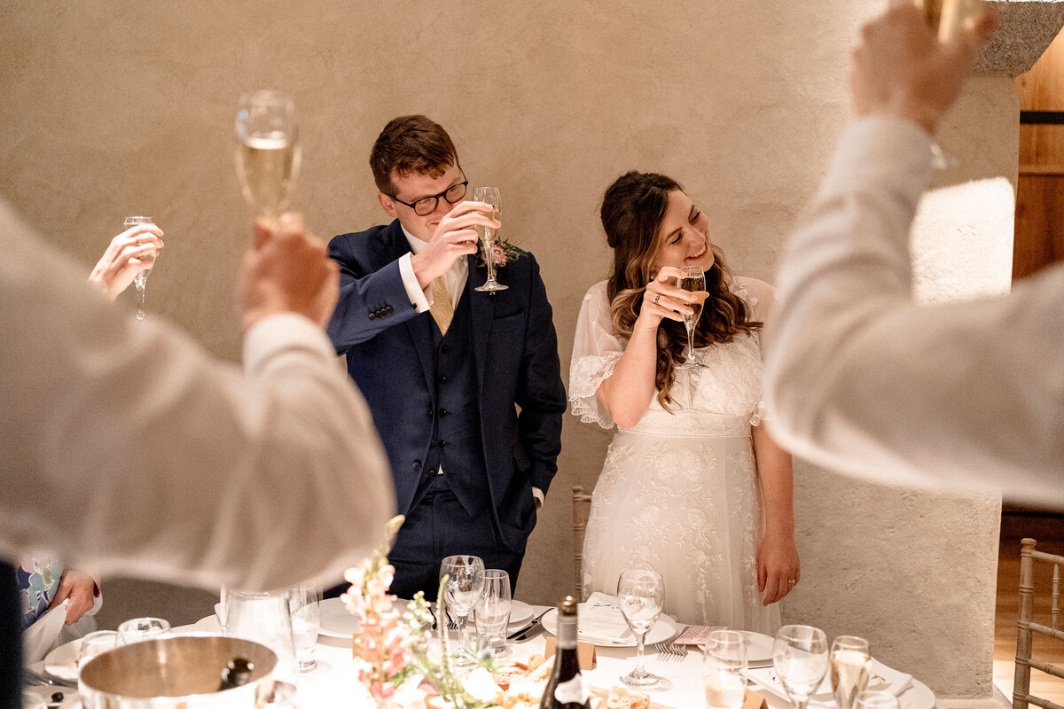 great-barn-devon-wedding-photographer-jasmine-leo-42