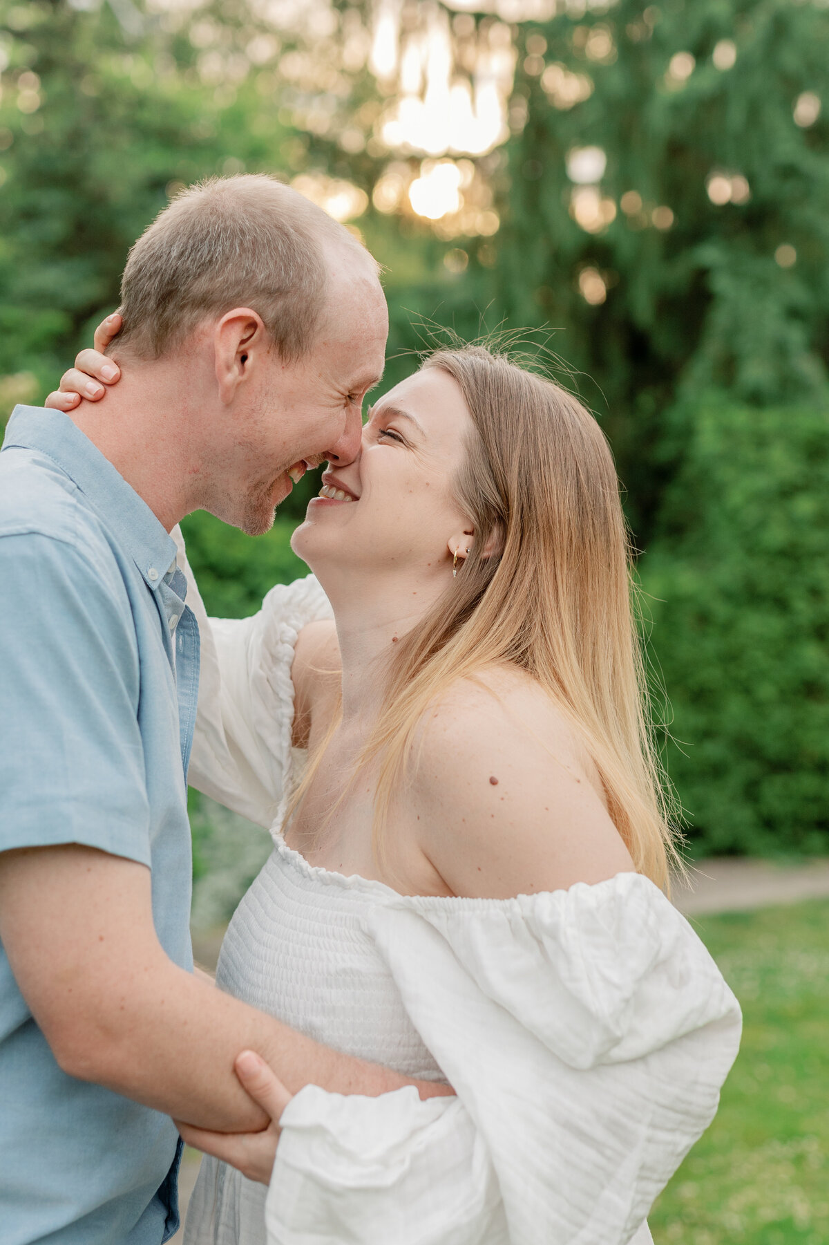 Nicole+StevenMaternity-AlexanderMuirGardens-0528
