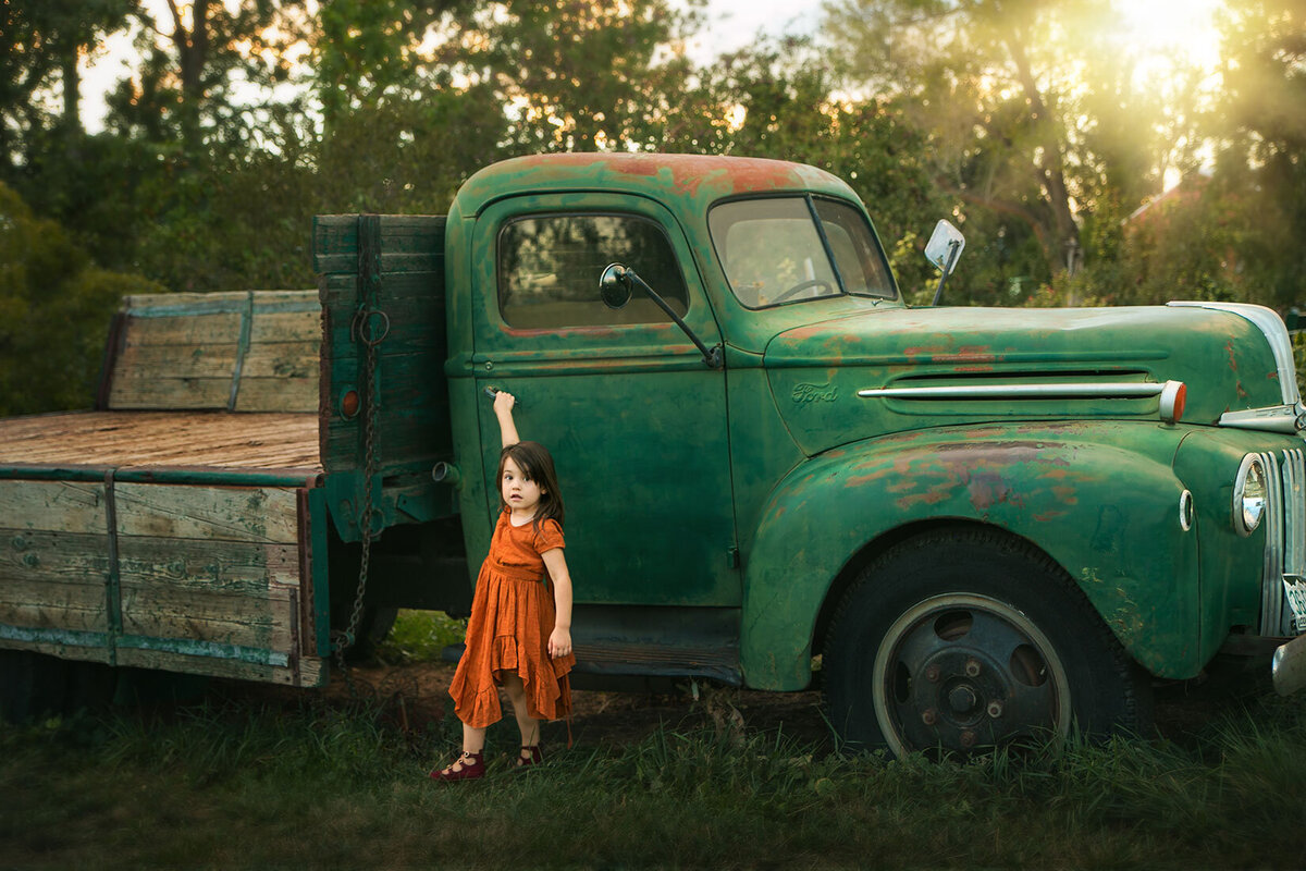 vintage-ford-classic-car-show-truck-green-rustic-farm-girl