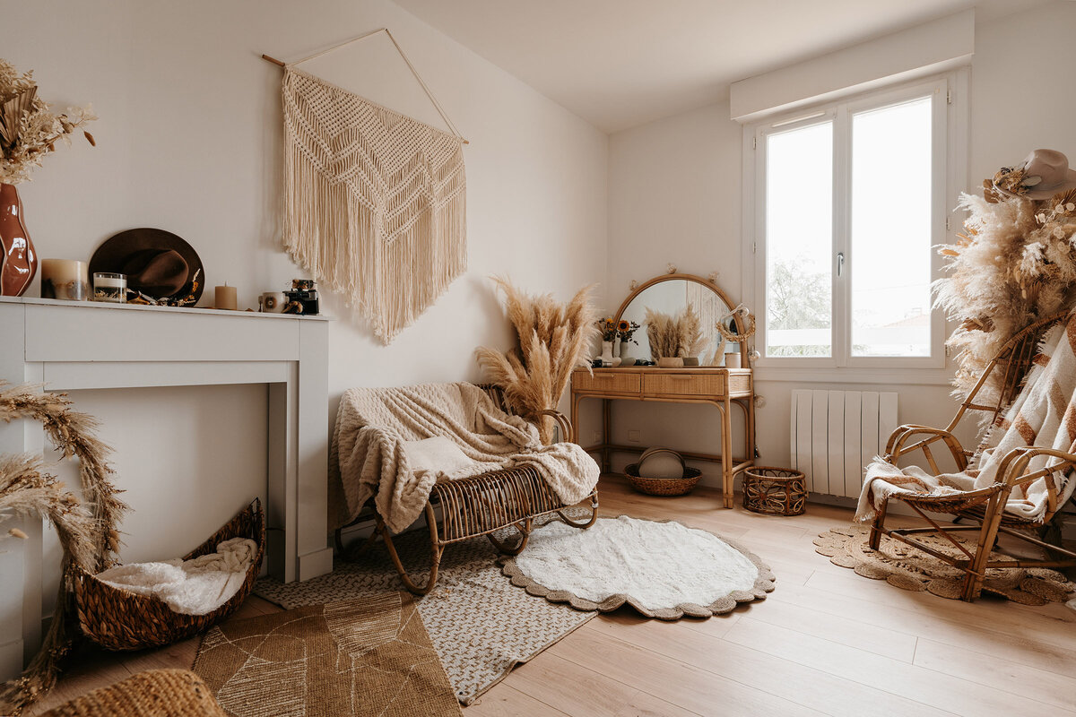 Studio photo cocooning et chaleureux, lumière douce et naturelle de Laura T photographie en vendée.