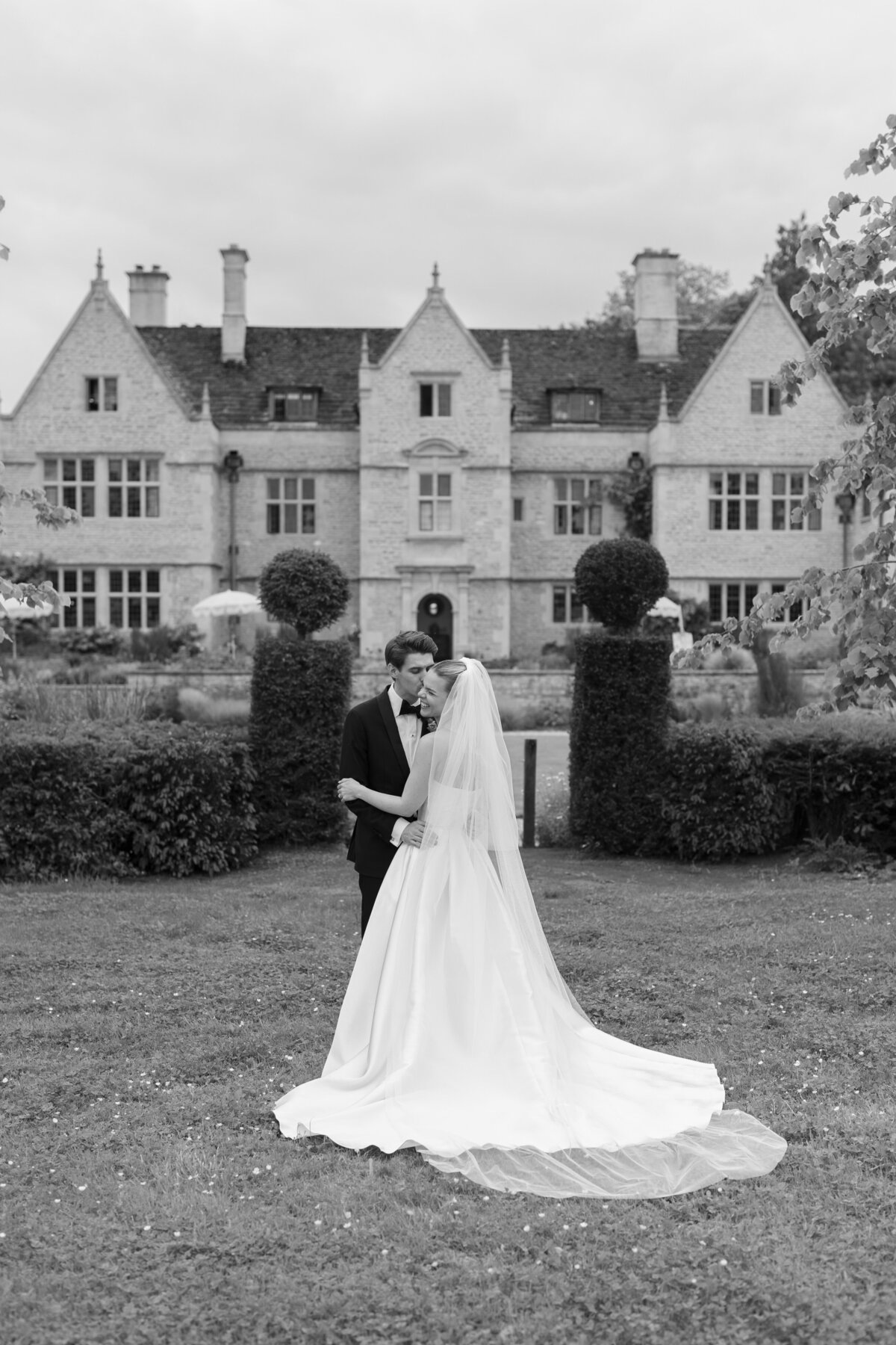 Couple portraits at Kin House