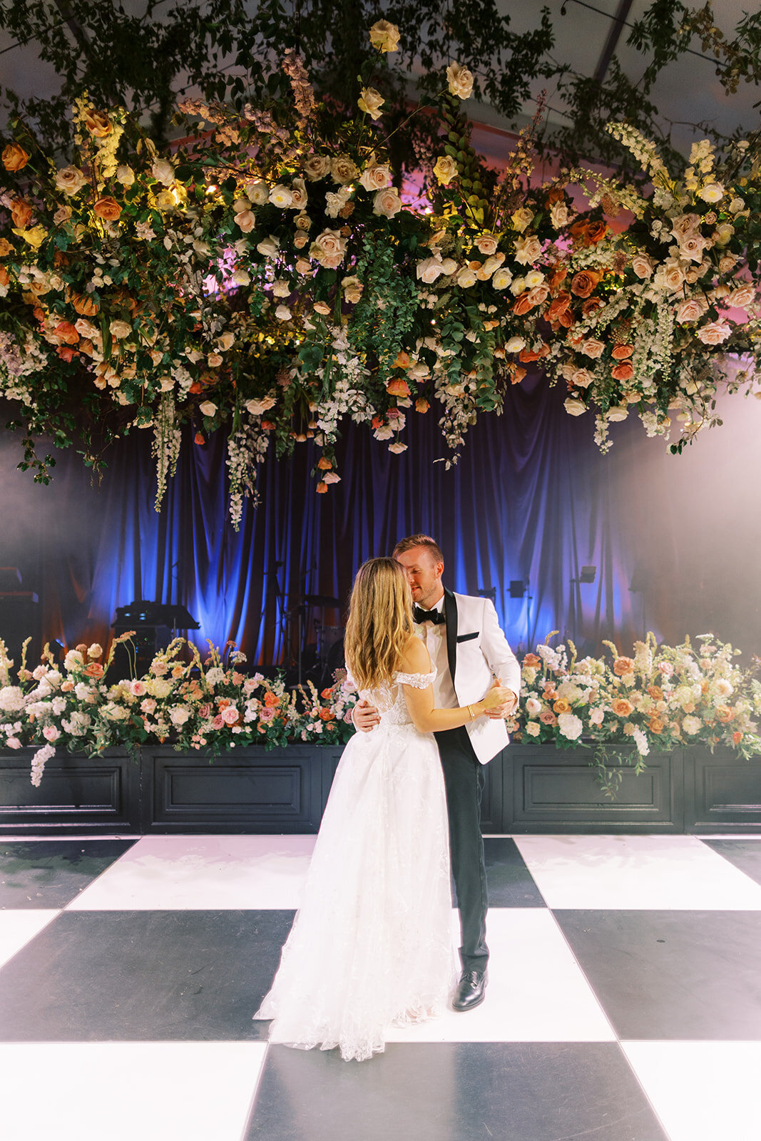 christymichaelglimpse1207