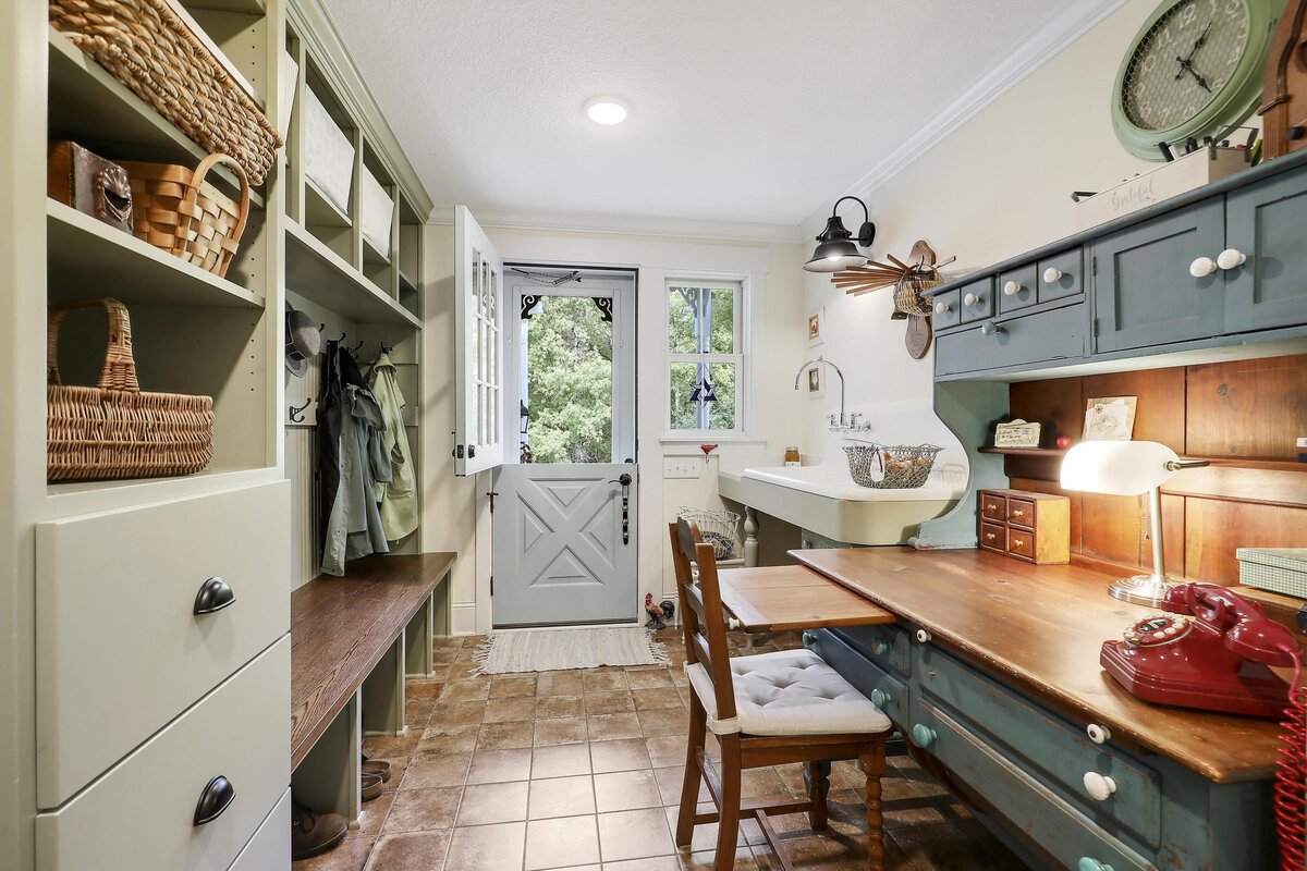 Mudroom Office