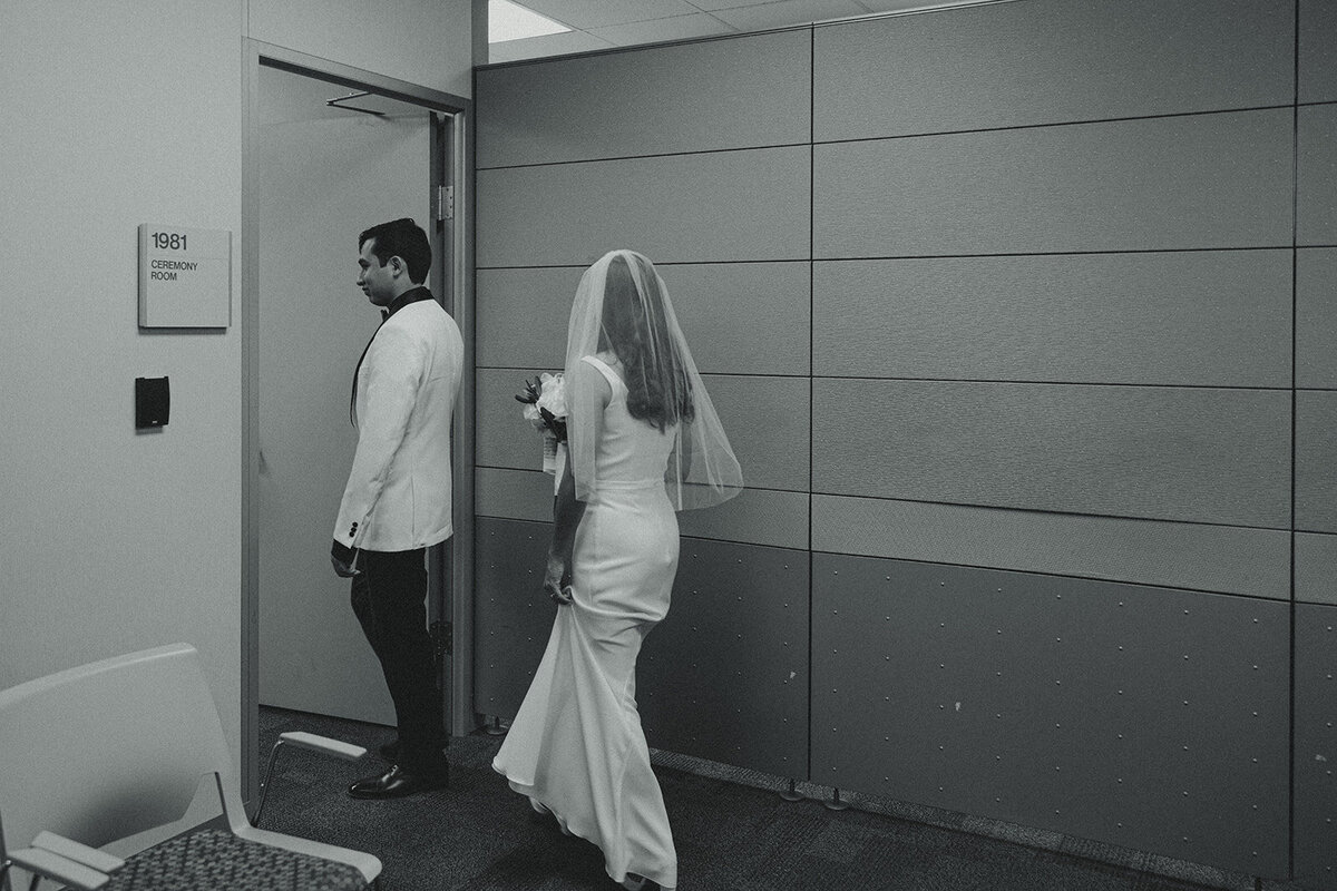 Civil Courthouse Elopement Documentary Photographer4850-2