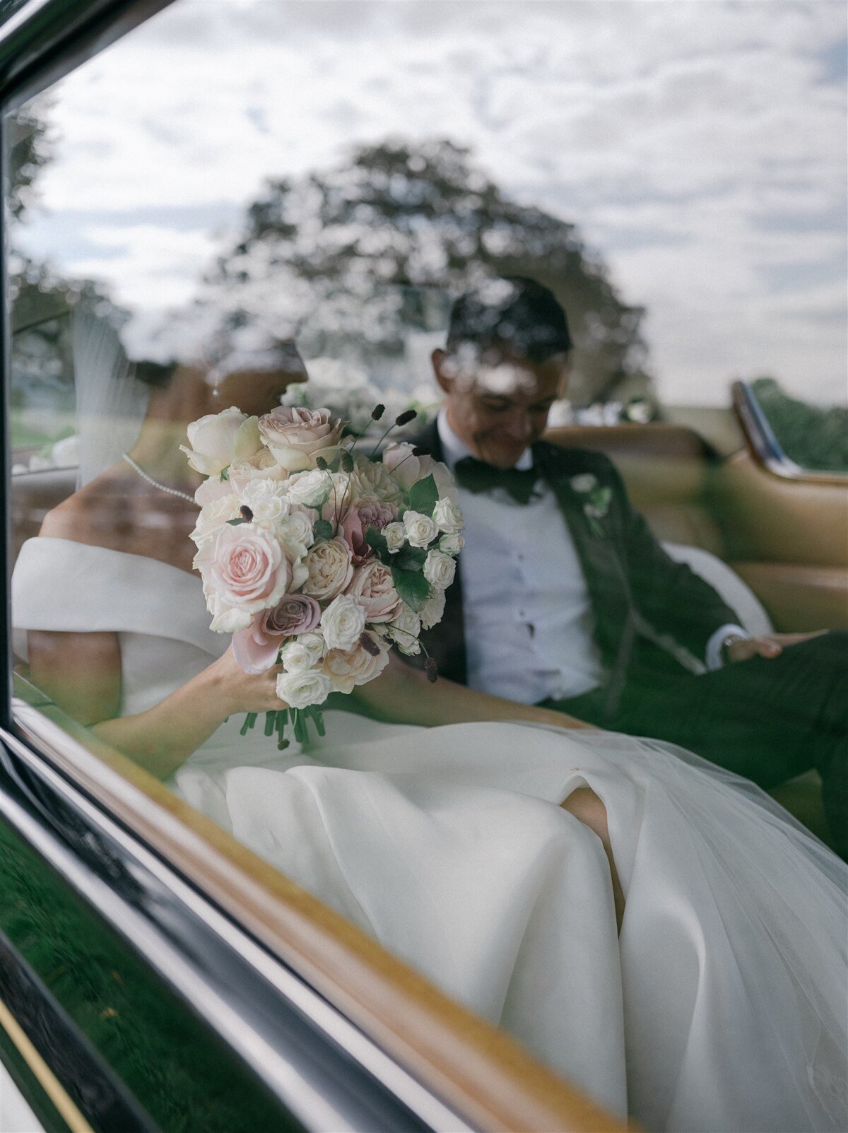 MadelineGeorge_Ceremony_0509_Wizz & Wild Wedding Florals
