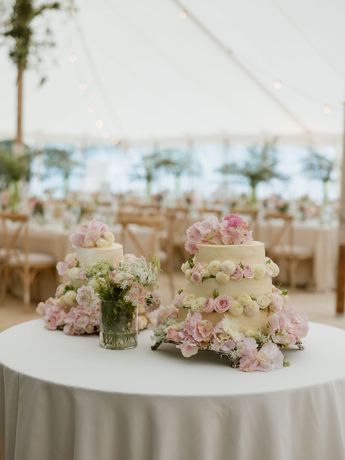 Summer-Estate-Wedding-In-English-Countryside24