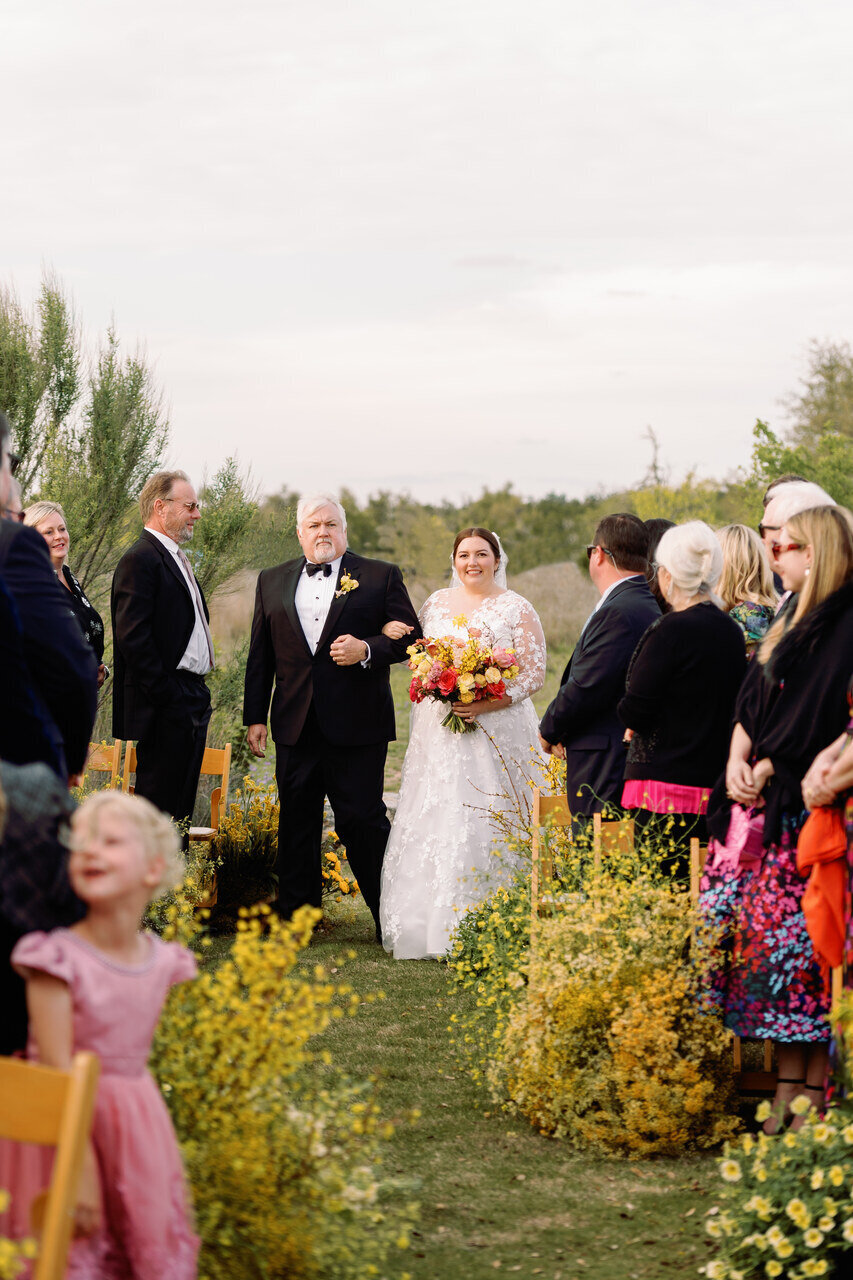 21-colorful-ranch-wedding-max-owens-design