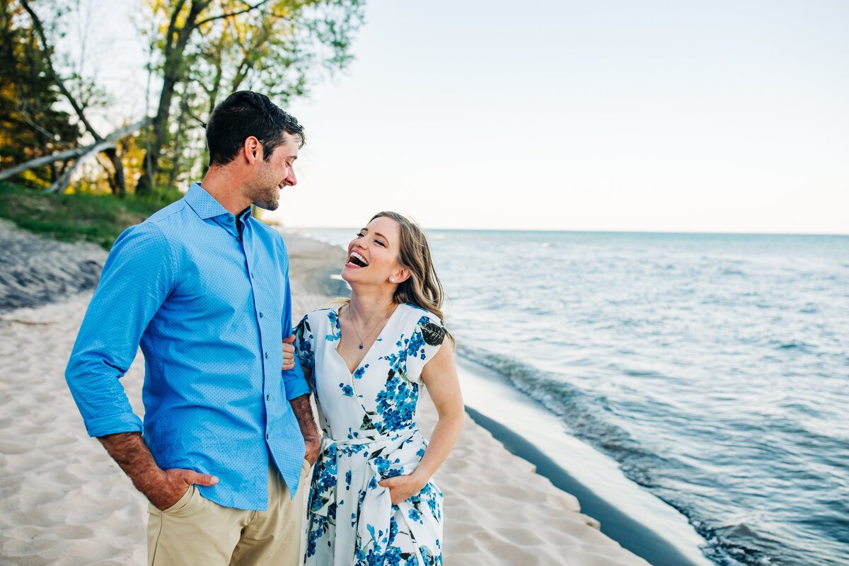Engagement-Photos-at-Kohler-Andrae2