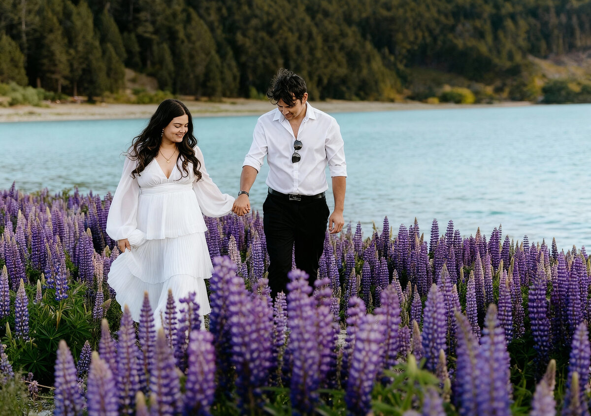 lupins_Tekapo_couples