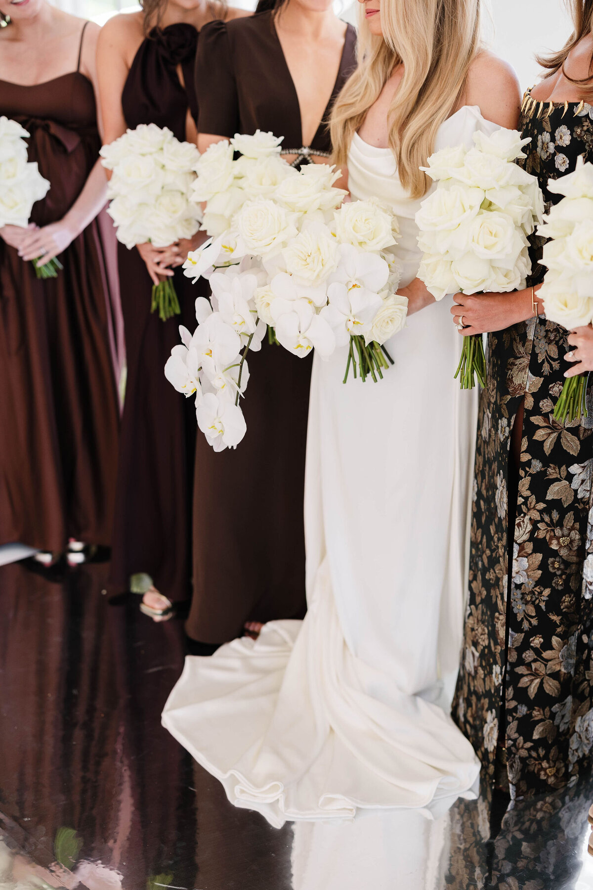 63_bride-bridesmaids