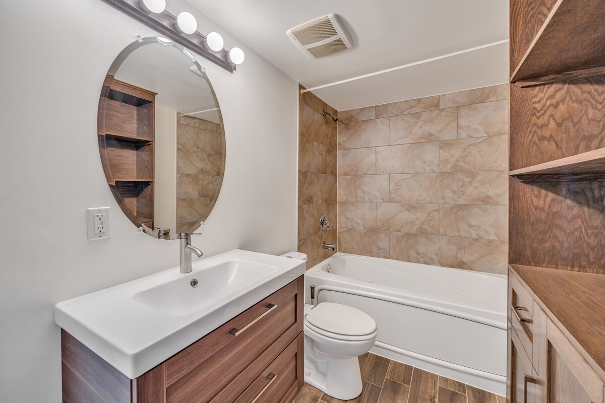 031_Second Bathroom