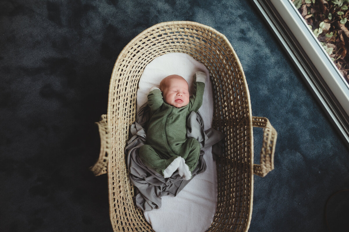 Lindsay-wilson-photography-in-home-newborn-39