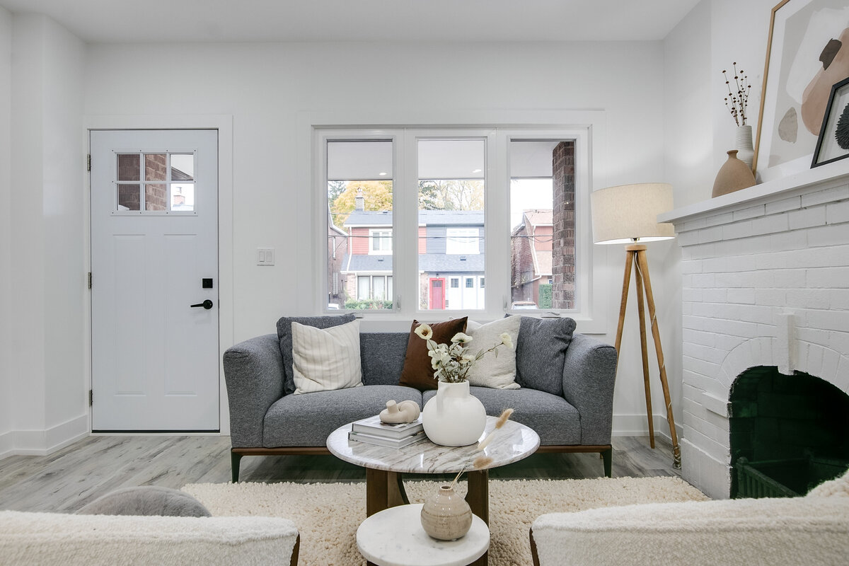 008_Living Room