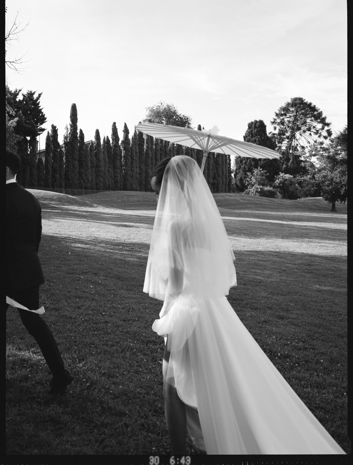 Maegan-Brown-Moments_231118_Wedding_Christina-Nick_Stones-Yarra-Valley_120mm-Film-Scans_0007