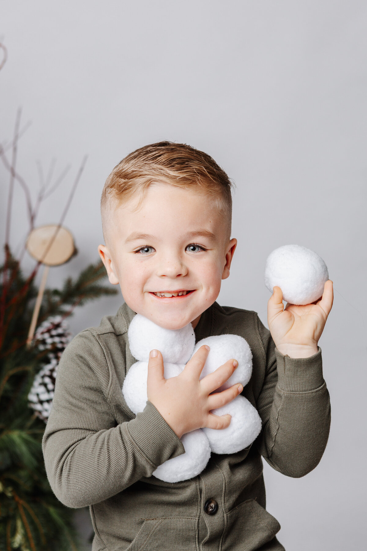 Christmas-mini-session-Chelsey-Kae-Photography-2025-5557
