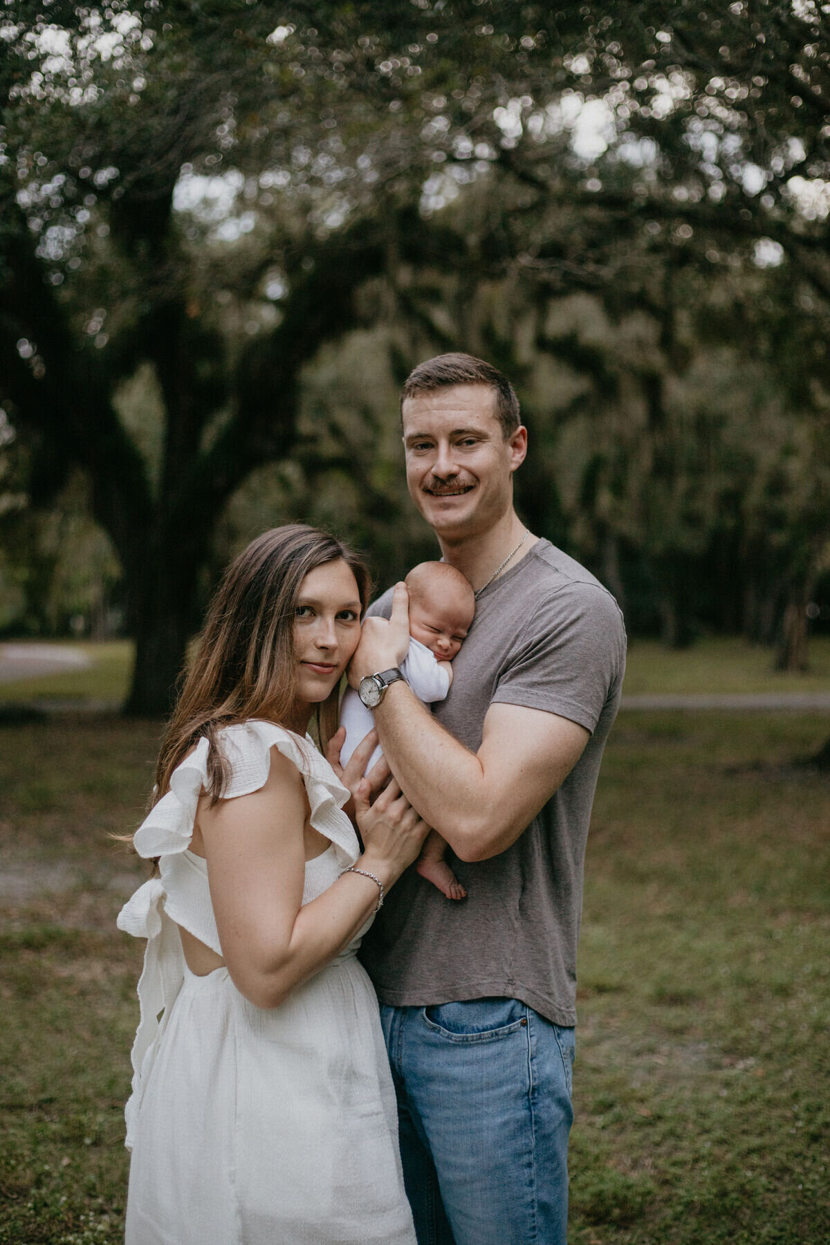 outdoor-newborn-photoshoot-5