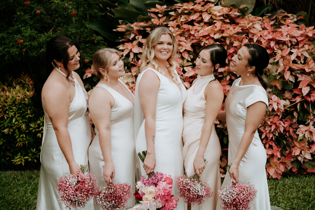 2024-07-27-Caity + Jacob Hart Darwin Botanic Gardens Wedding Daisy + Pine Sneak Peeks-030
