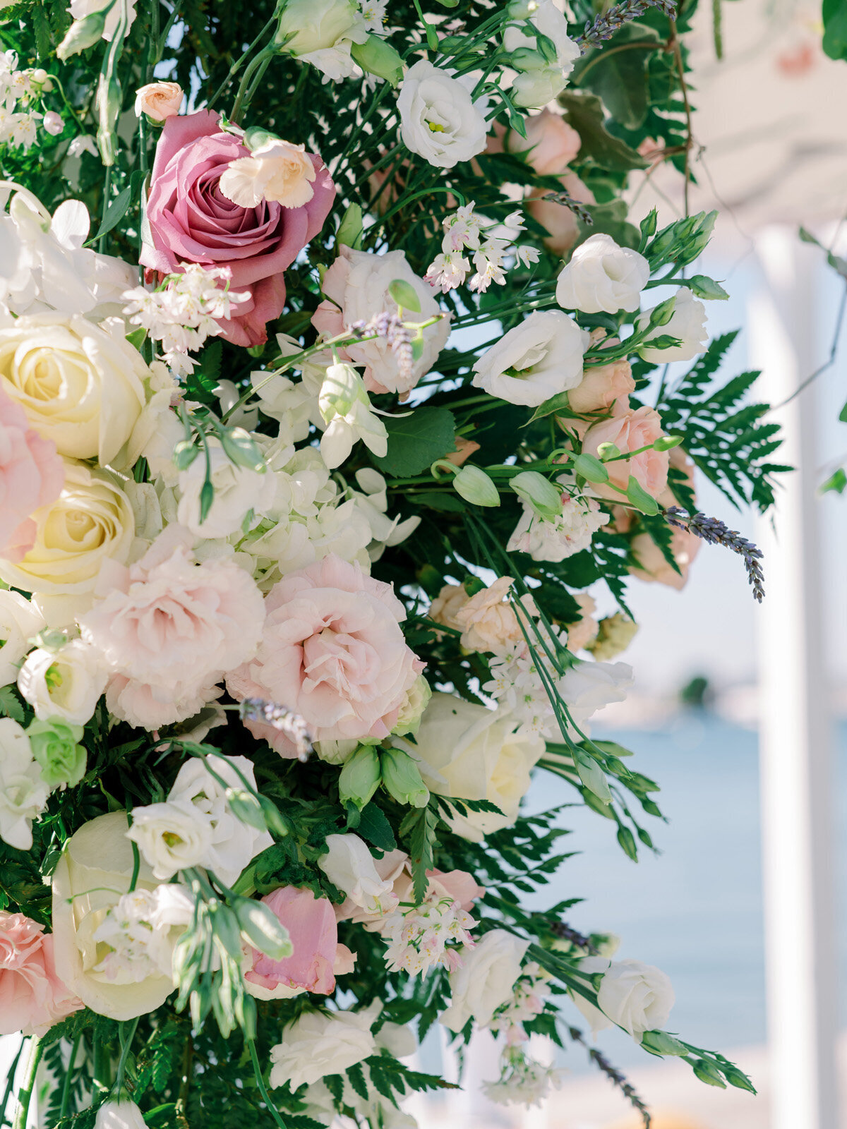 Kate-Murtaugh-Events-New-York-Yacht-Club-Wedding-Newport-RI-summer-florals