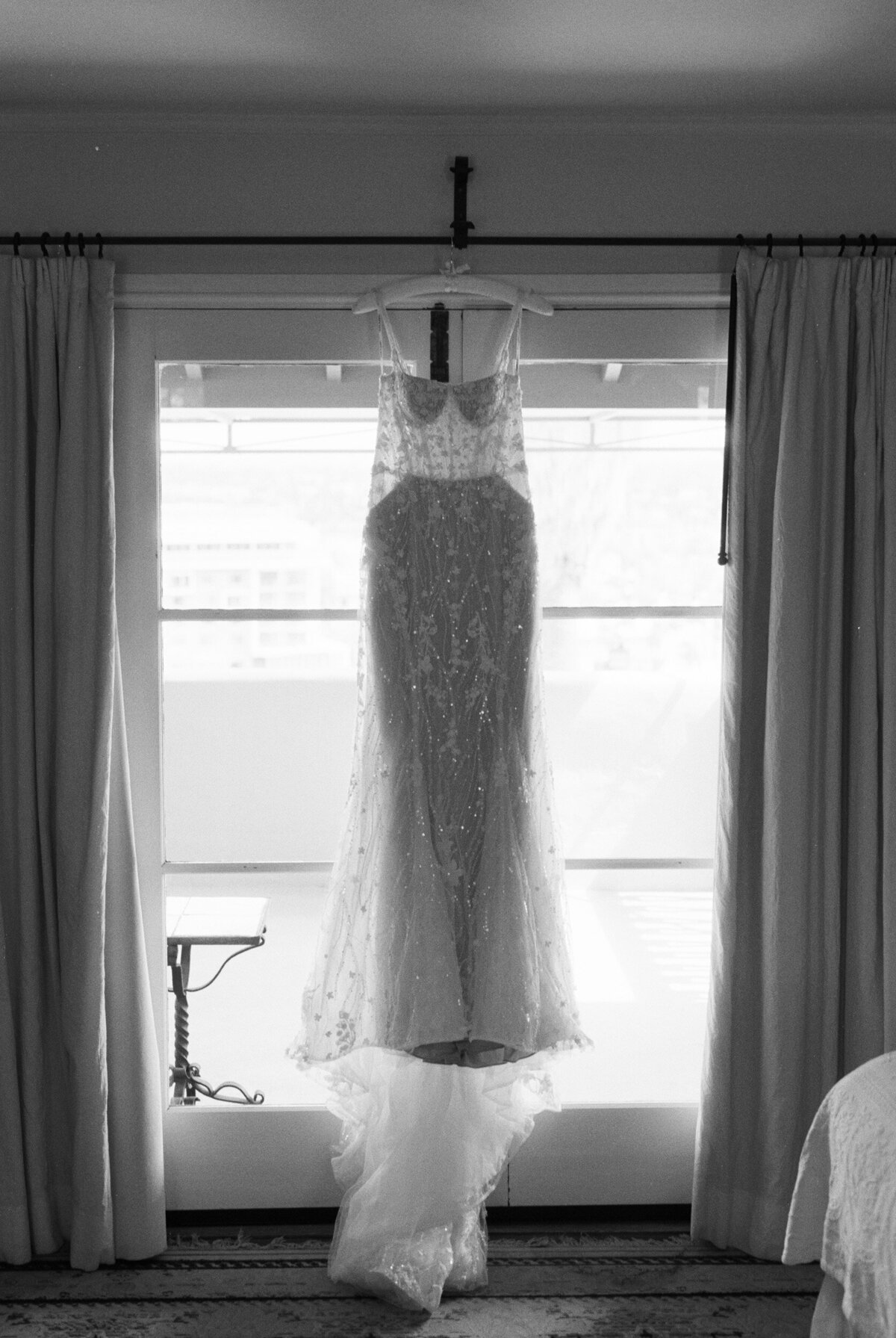 35mm Film Wedding Photography-040-64595ZFbru040108-R1-002