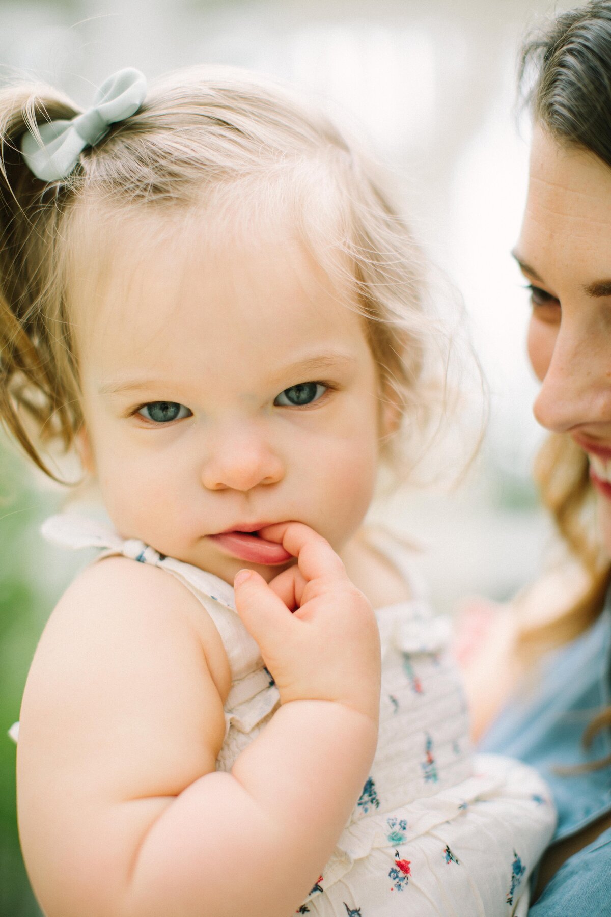 family-iowa-outdoor-infant-lifestyle-0027