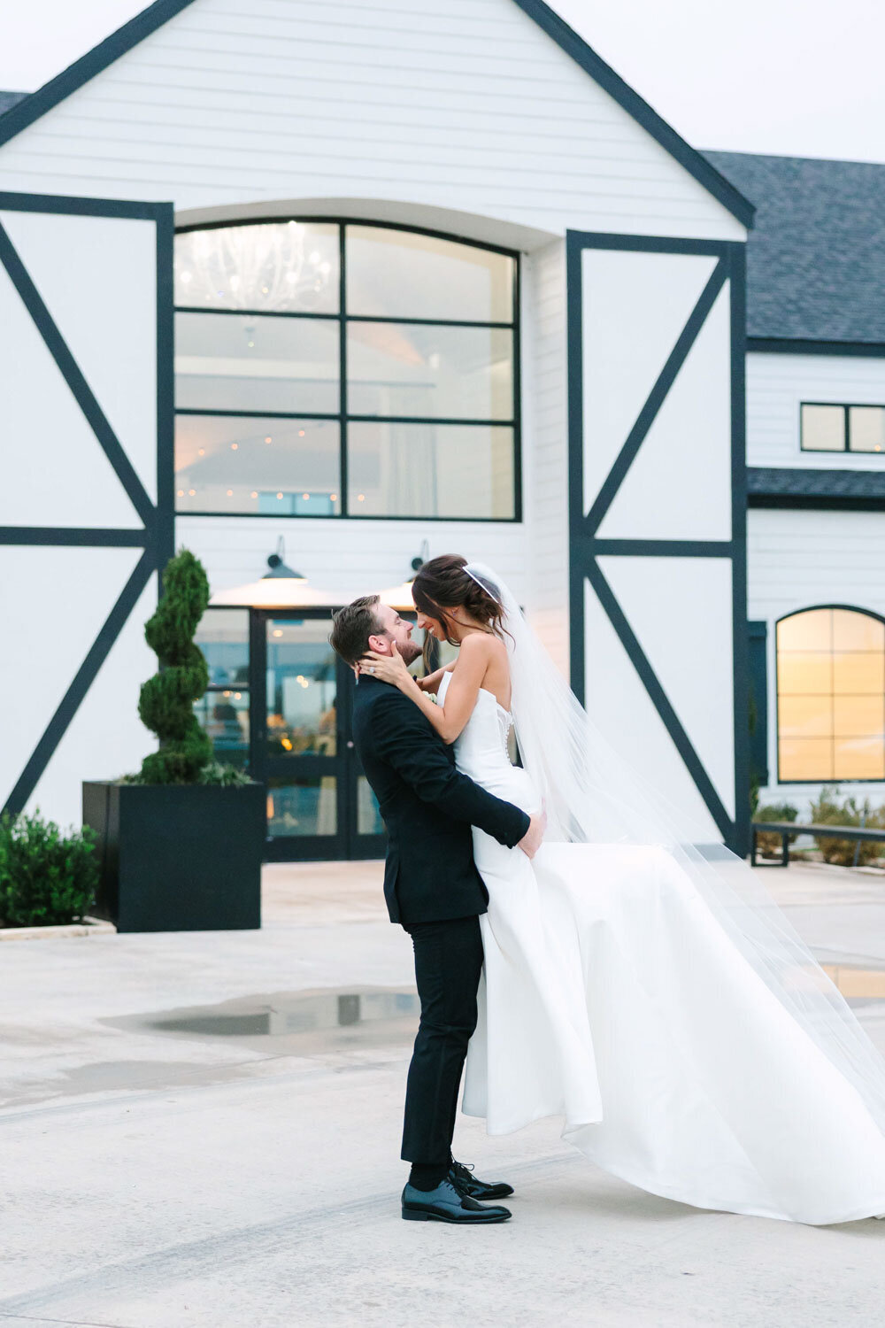 Sydney-and-Carsen-Luxury-wedding-in-Dallas-Texas-Bella-Vista-Wedding-Planning-054