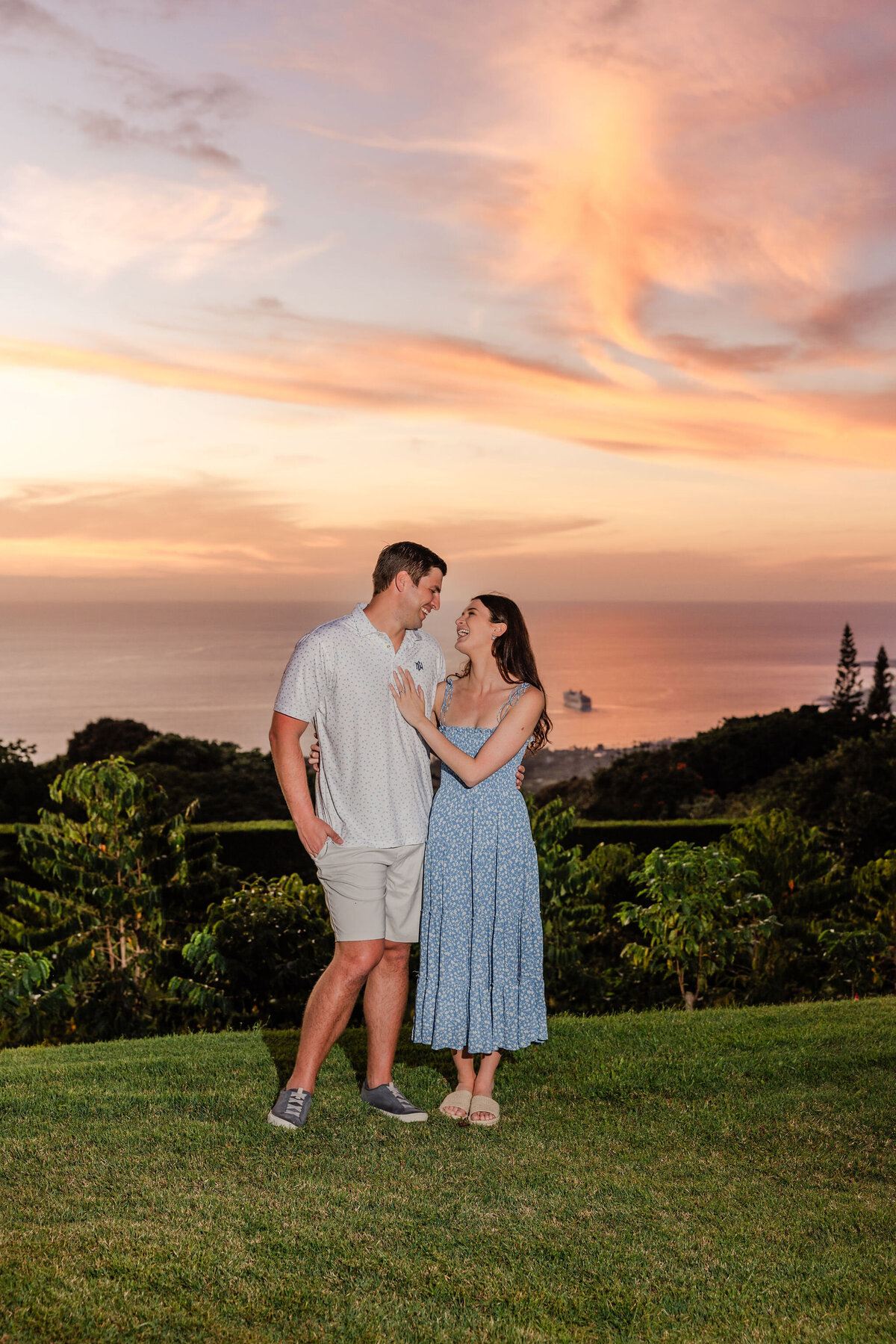 Hawaii-Engagement-Photos-Holualoa-Inn (133)