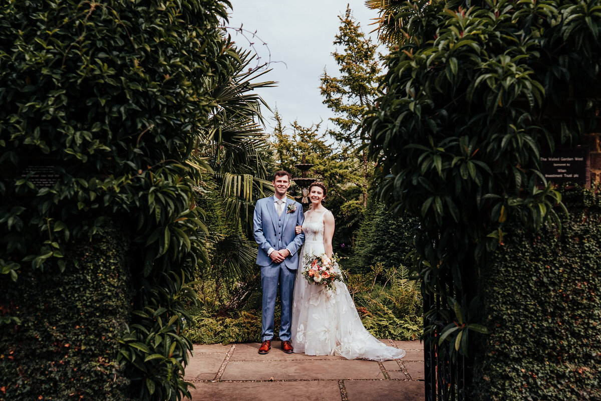 RHS_Wisley_Glasshouse_Wedding_KIRSTY_BOWEN_PHOTOGRAPHY-33