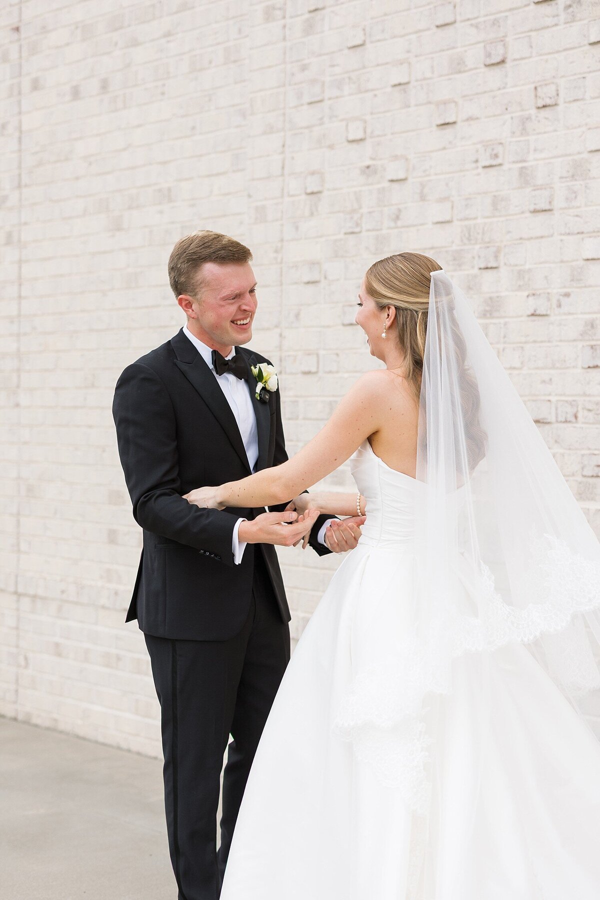 Raleigh-NC-Wedding-Photographer-The-Maxwell-Sarah-Hinckley-Photography-Timeless-Wedding-Photographer-_0008