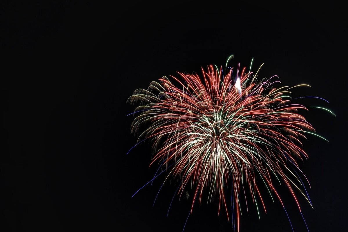 Bay Village Fireworks_ 06-01
