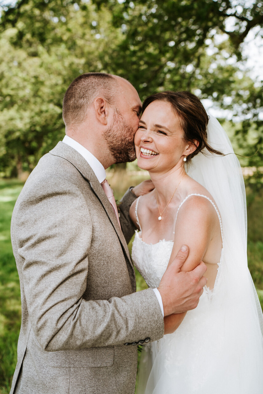 wedding-photographer-somersbury-barn-surrey-zoecphotography-buckinghamshire-14