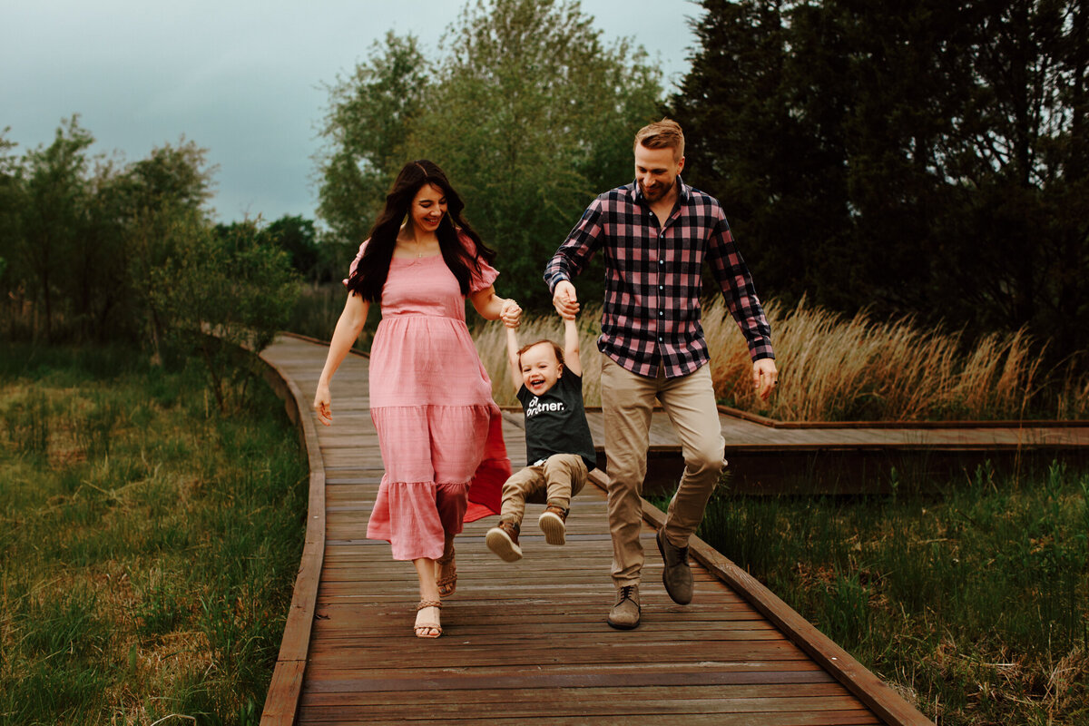 best NWA photographer, family photography Northwest Arkansas, family portraits near me Fayetteville Arkansas