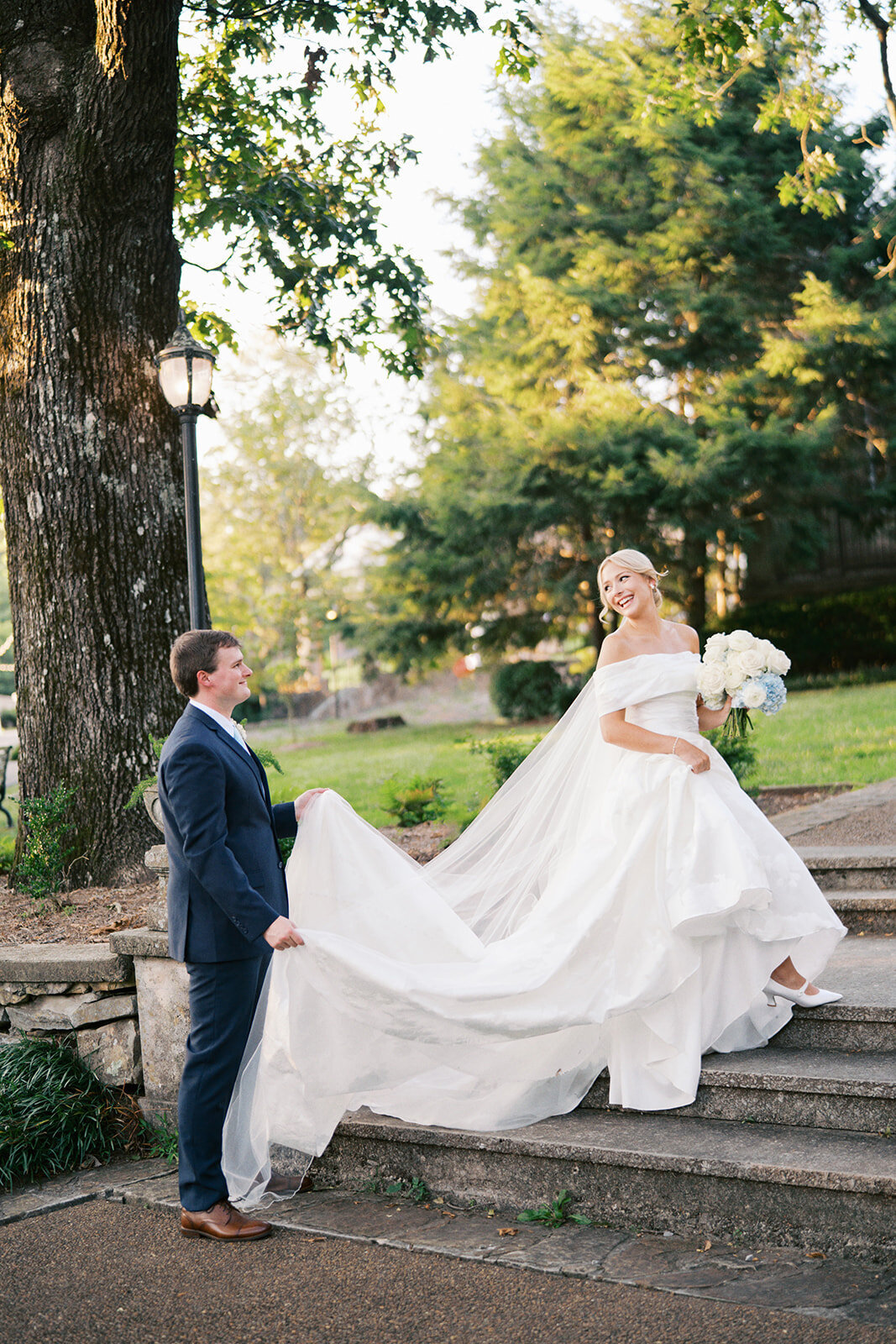 KelseyDawnPhotography-Huntsville-Wedding-Photographer-Burritt-on-the-Mountain-Ogden-Cheatham-628