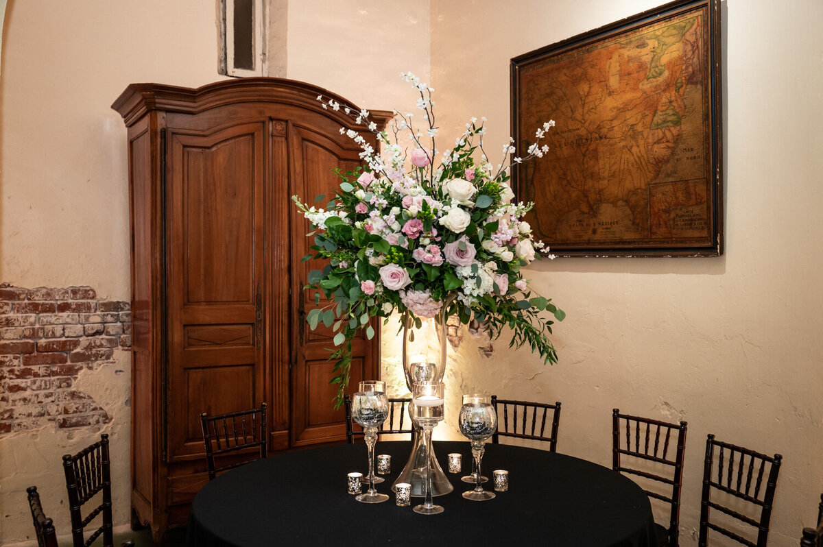 Latrobe's reception decor