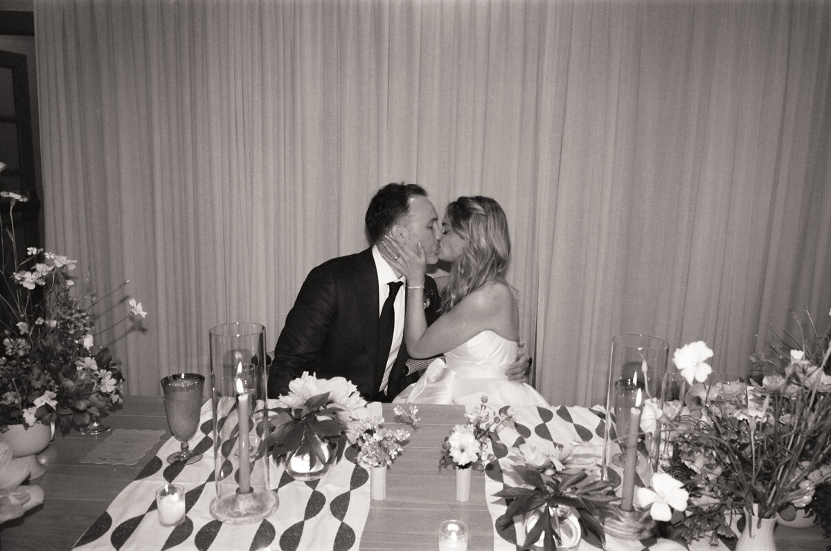 Martha’s Vineyard Wedding Photographer _ Film Wedding Photographer _ Olivia + Coby 06_06_25 _ Winnetu Wedding Photographer _ Castillo Holliday Photo + Film-087