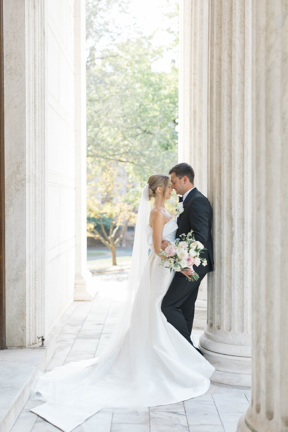 Molly Sue Photography New Jersey + East Coast Wedding Photographer Romantic Imagery Engagement Lifestyle Heirloom Wedding Albums49616