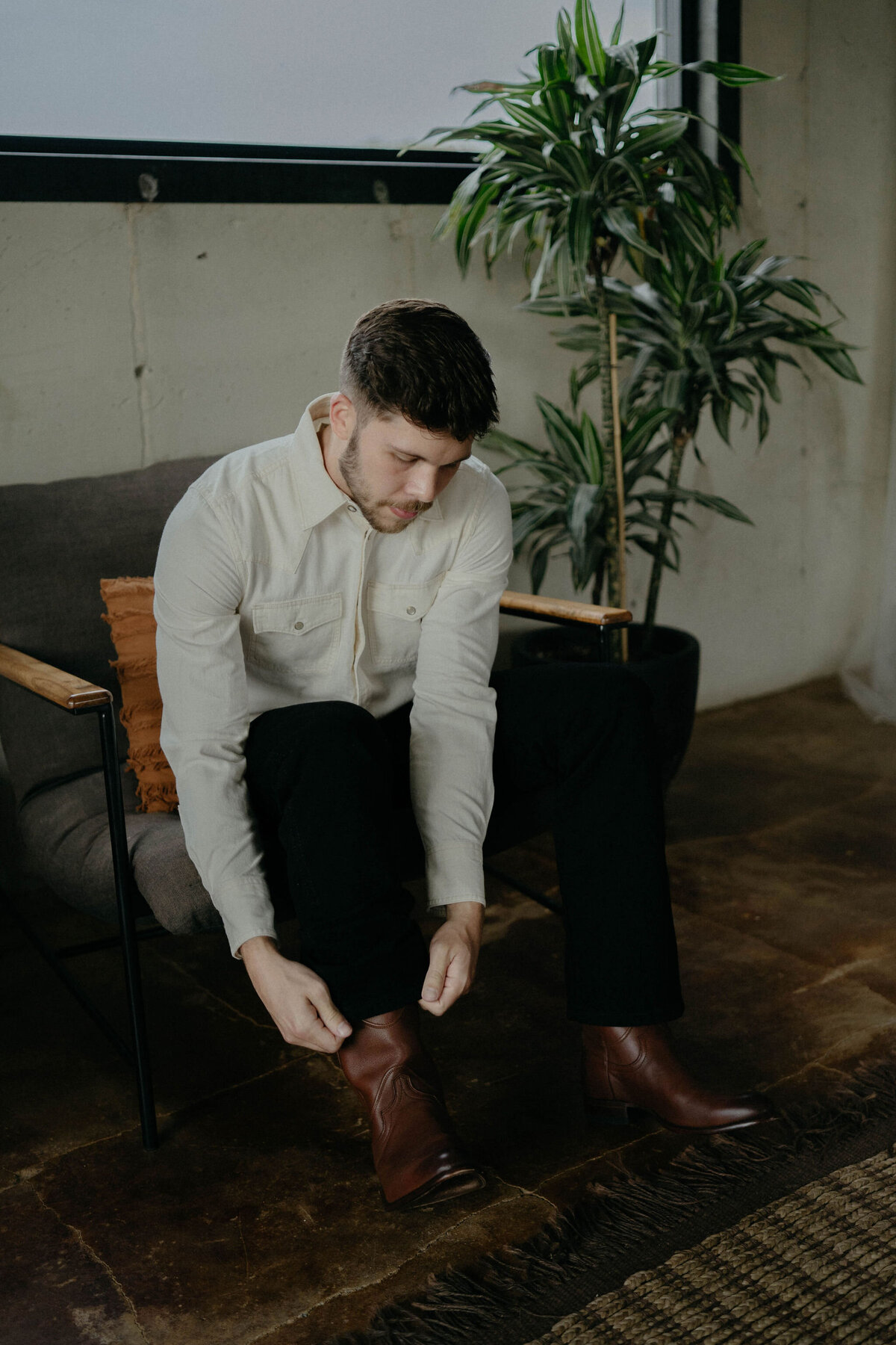 Josh+ElianaGettingReady-138