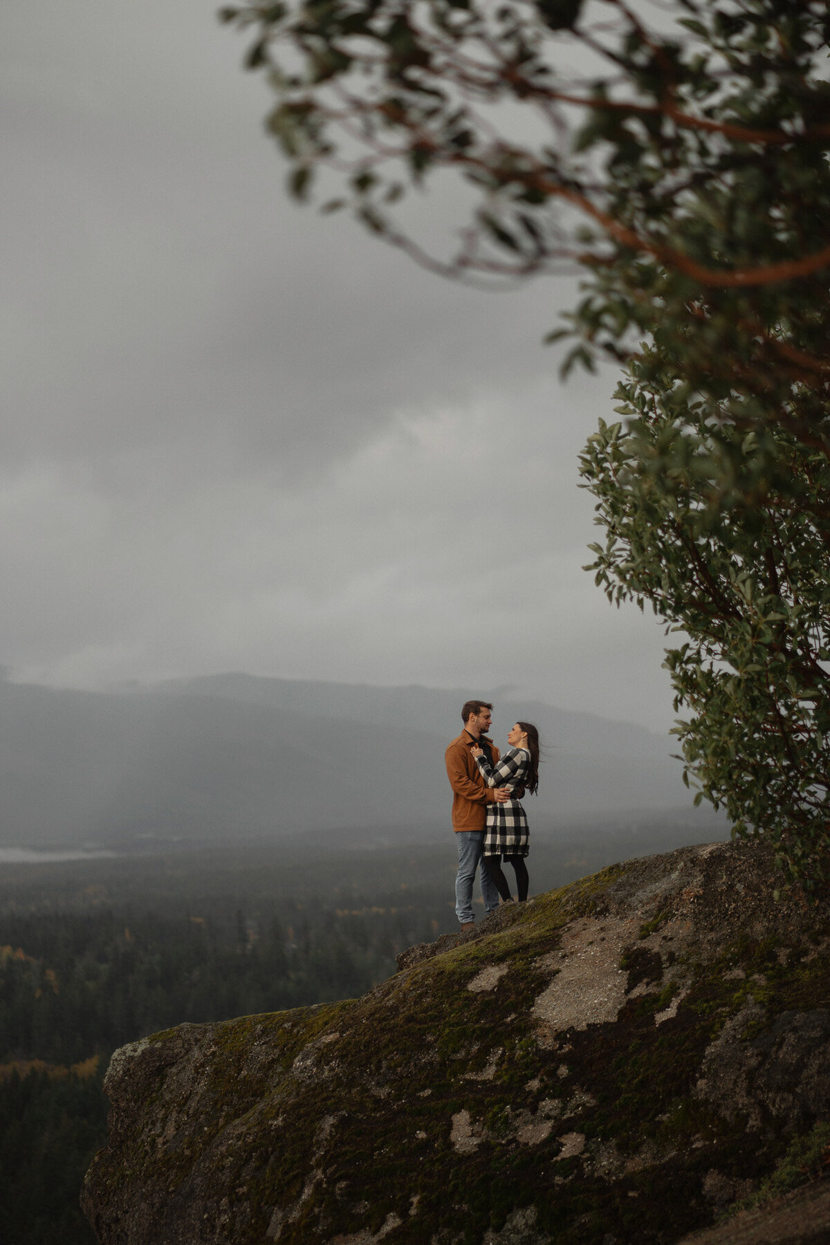 Engagement session at little mountain lookout in Errington by Latitude 49 photography