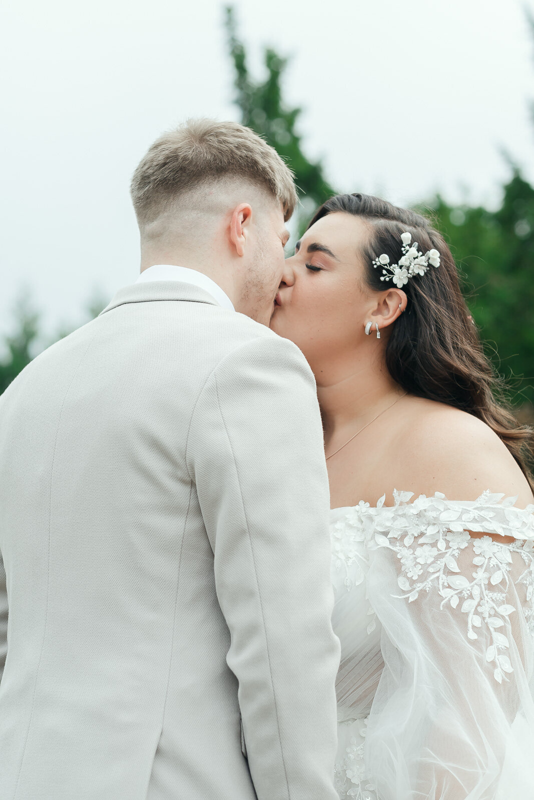 Romantic Nottingham Wedding at Newstead Abbey - Timeless Love in a Historic Setting-102