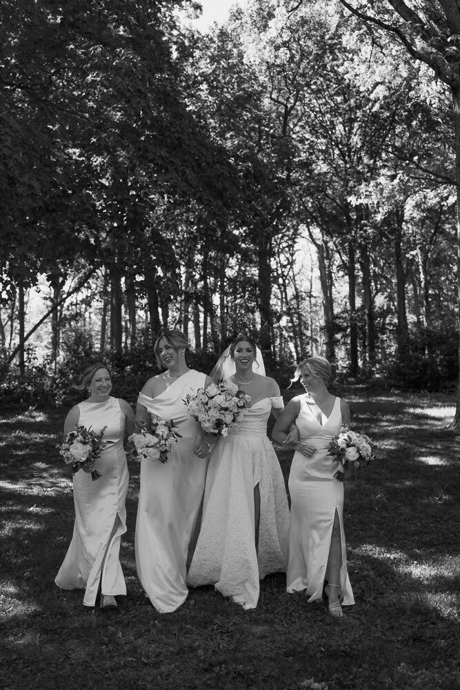Nichole-Babiez-Photography-wedding-photographer-lincolnshire-marriott-forest-preserve-modern-elegant-whimsical-luxury-editorial-destination-19