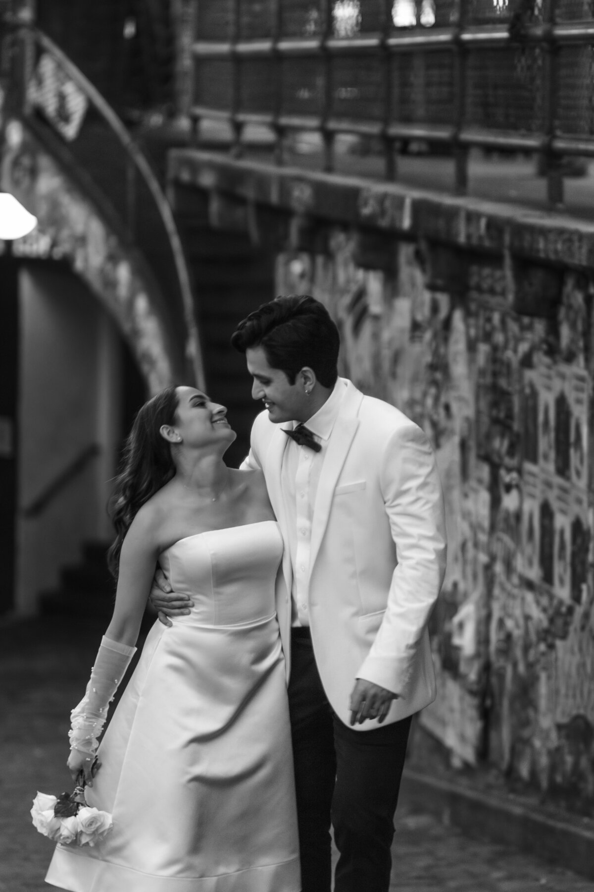 Downtown-Seattle-elopement-documentary-style-photography-jennifer-moreno-photography-Washington