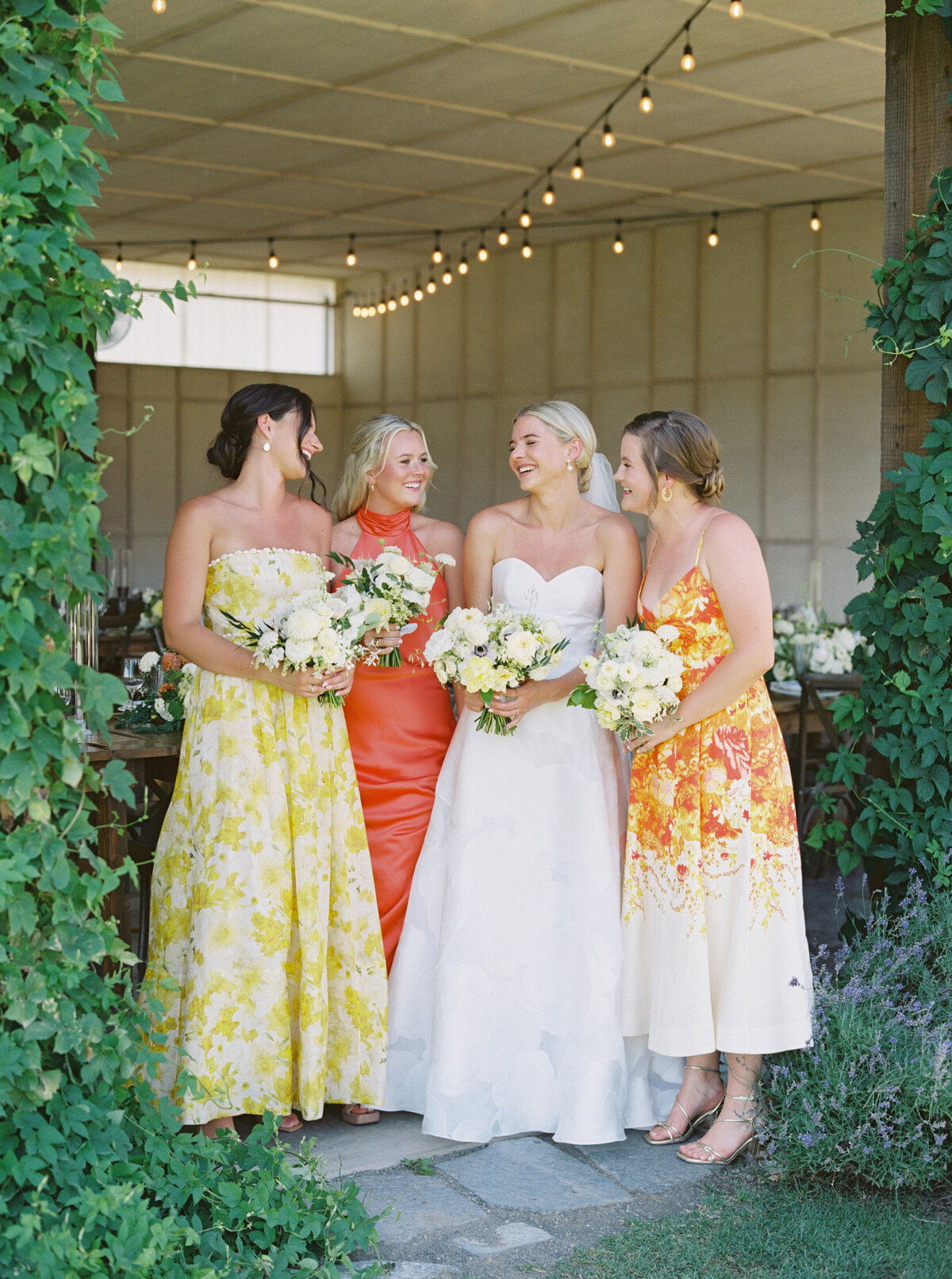 the-orchard-wedding-photos-by-the-tenneys-photography-in-hood-river-oregon-07