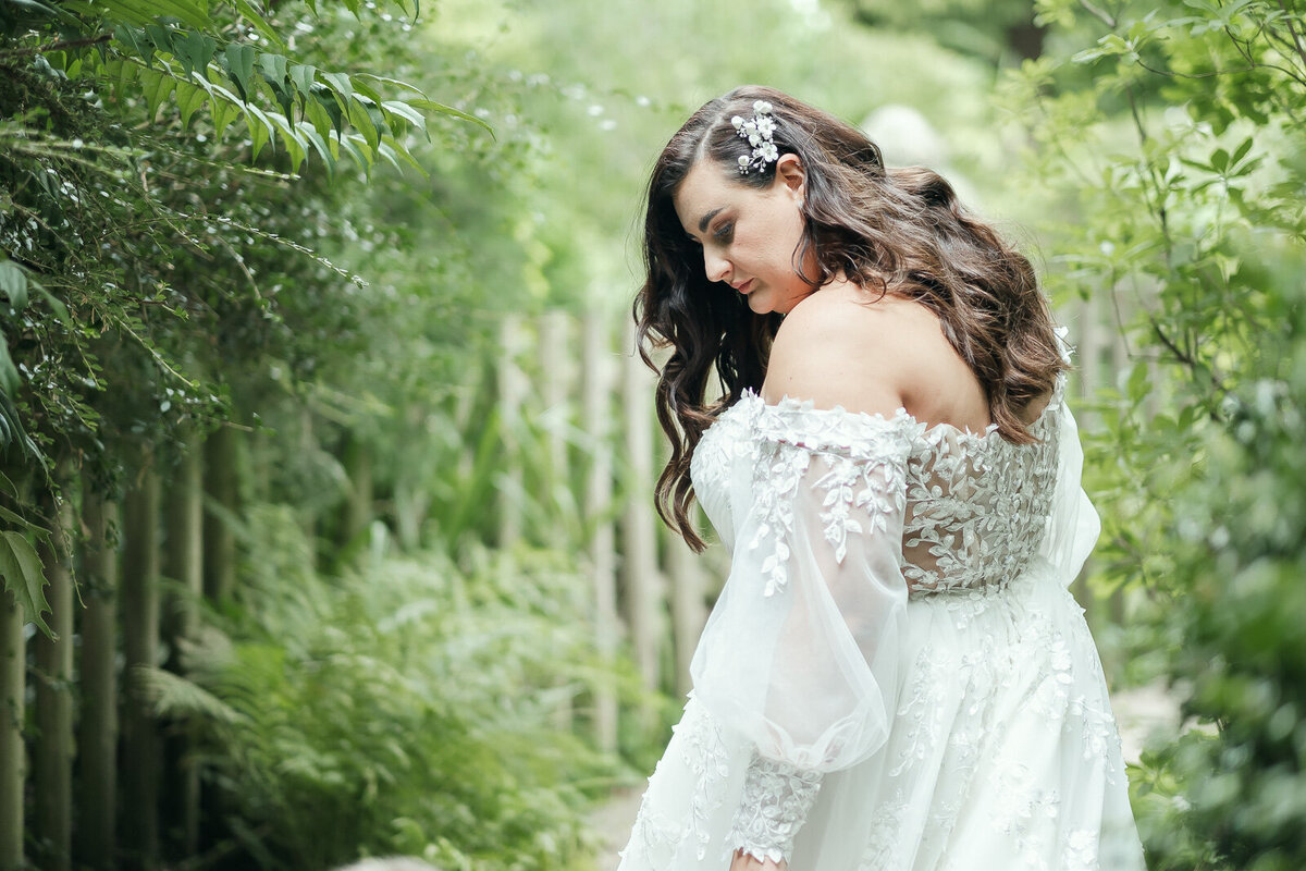 Romantic Nottingham Wedding at Newstead Abbey - Timeless Love in a Historic Setting-126