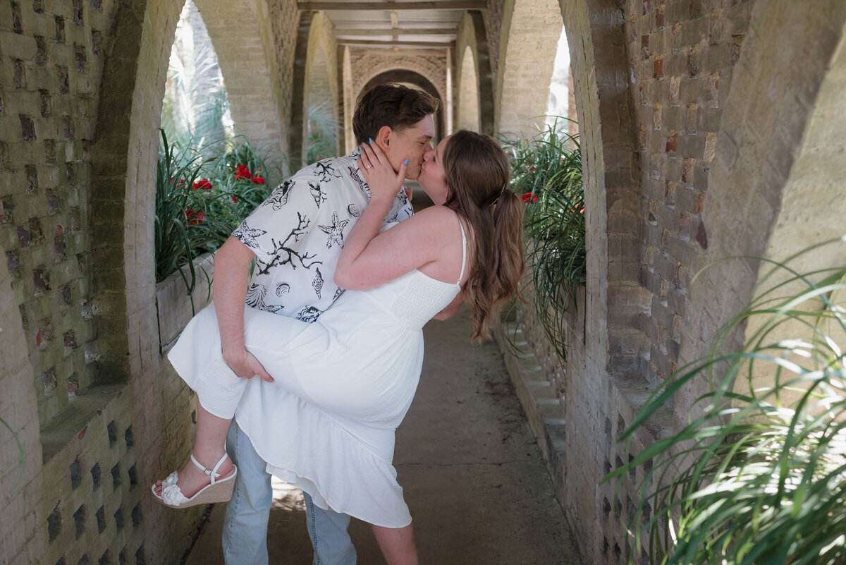 Lean back and Kiss 