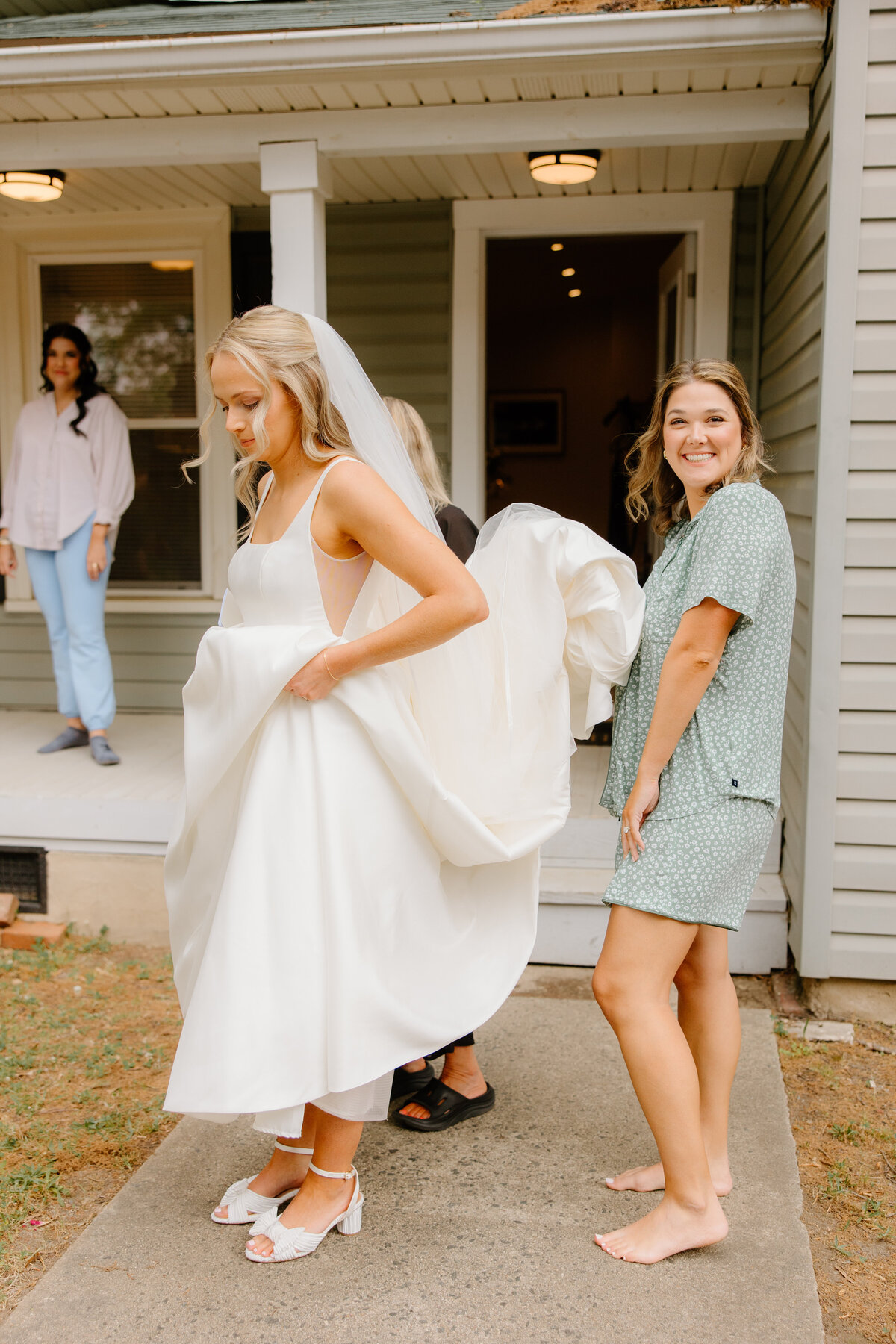 Schmidlewedding_gettingready-0775