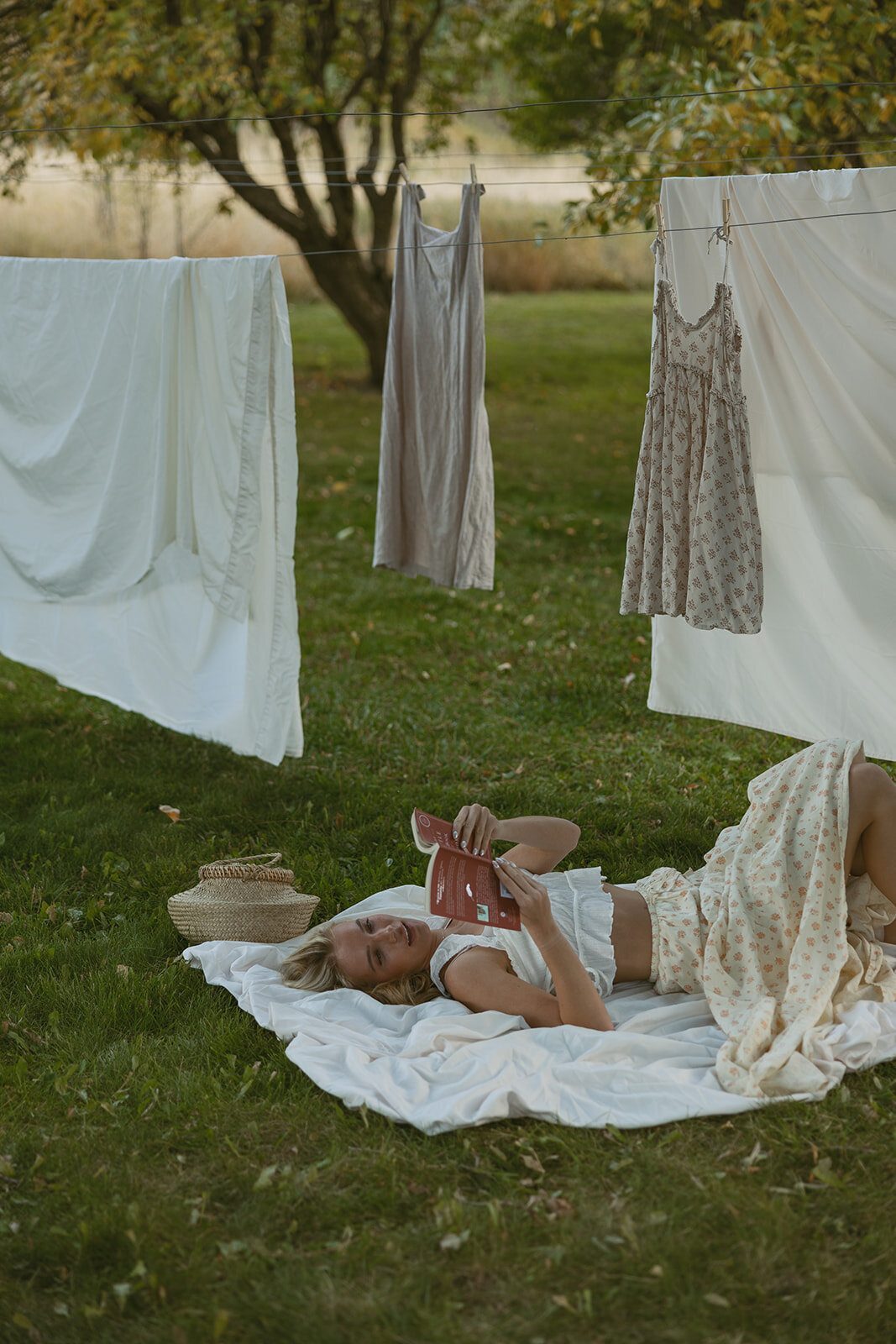 tanya-davids-photo-film-documentary-idaho-utah-oregon-washington-colorado-wedding-elopement-portrait-photographer-intention-session-apple-orchard-15