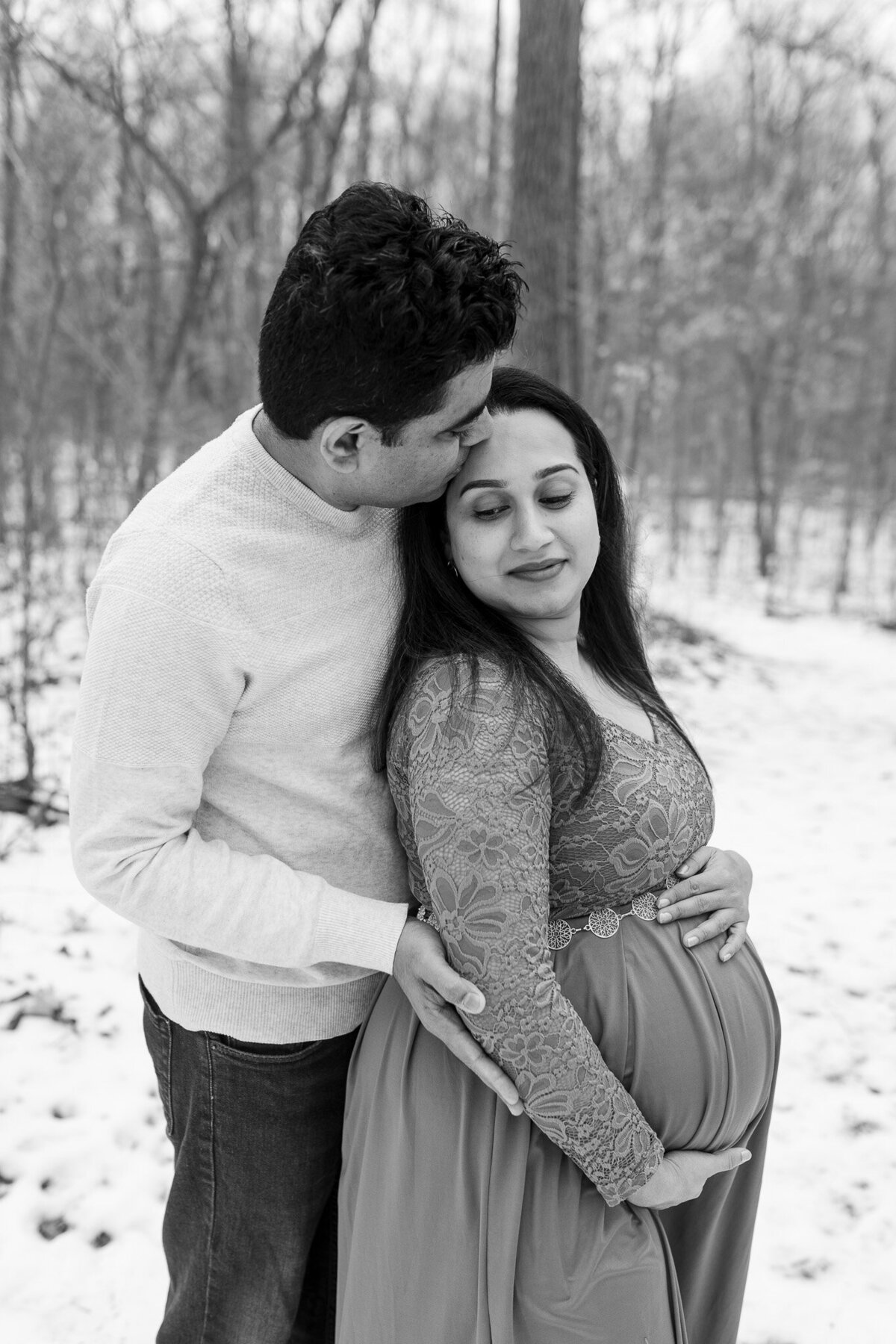 Maybury State Park Maternity Photographer Savvy Shoots Photography