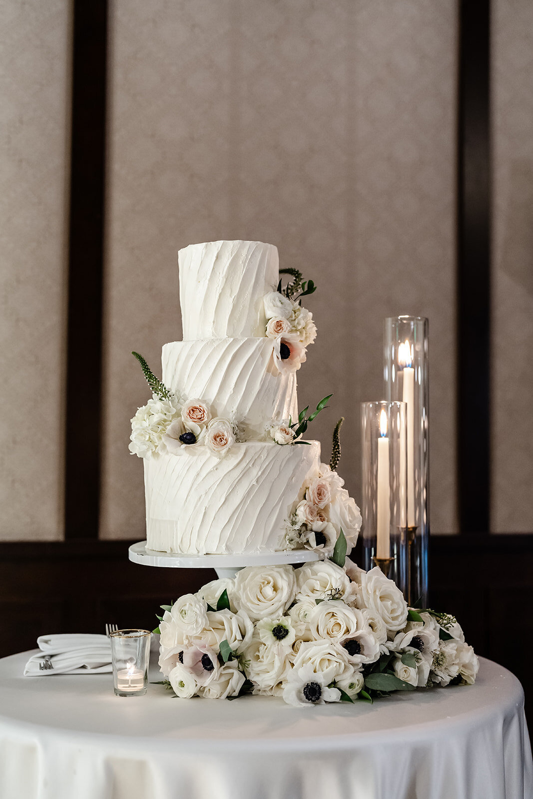 montage-deer-valley-summer-park-city-utah-wedding-logan-walker-425L-1509